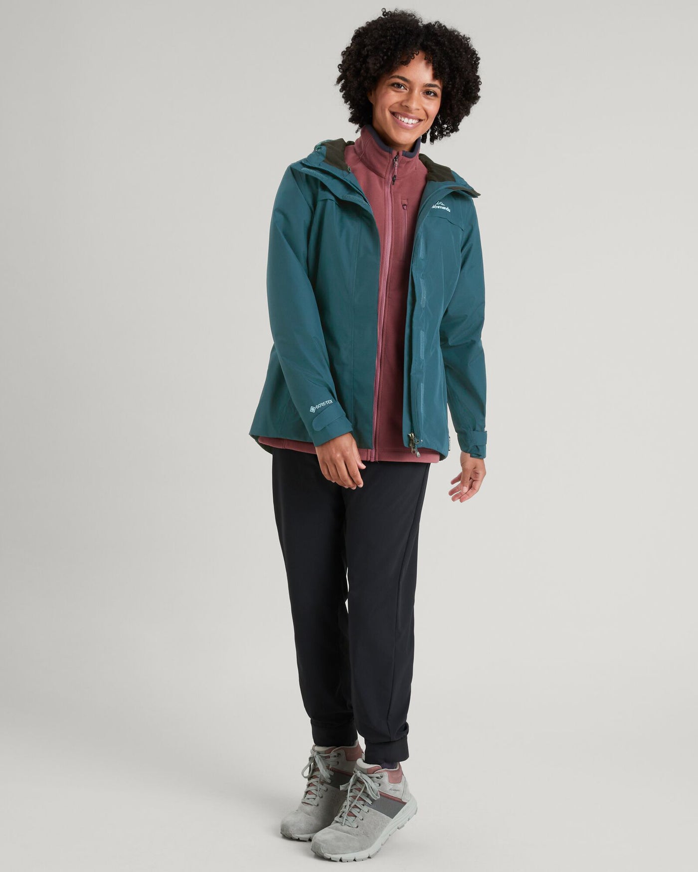 a0675_o8c_bealey_womens_gore_tex_jacket_v_b_1743629936000