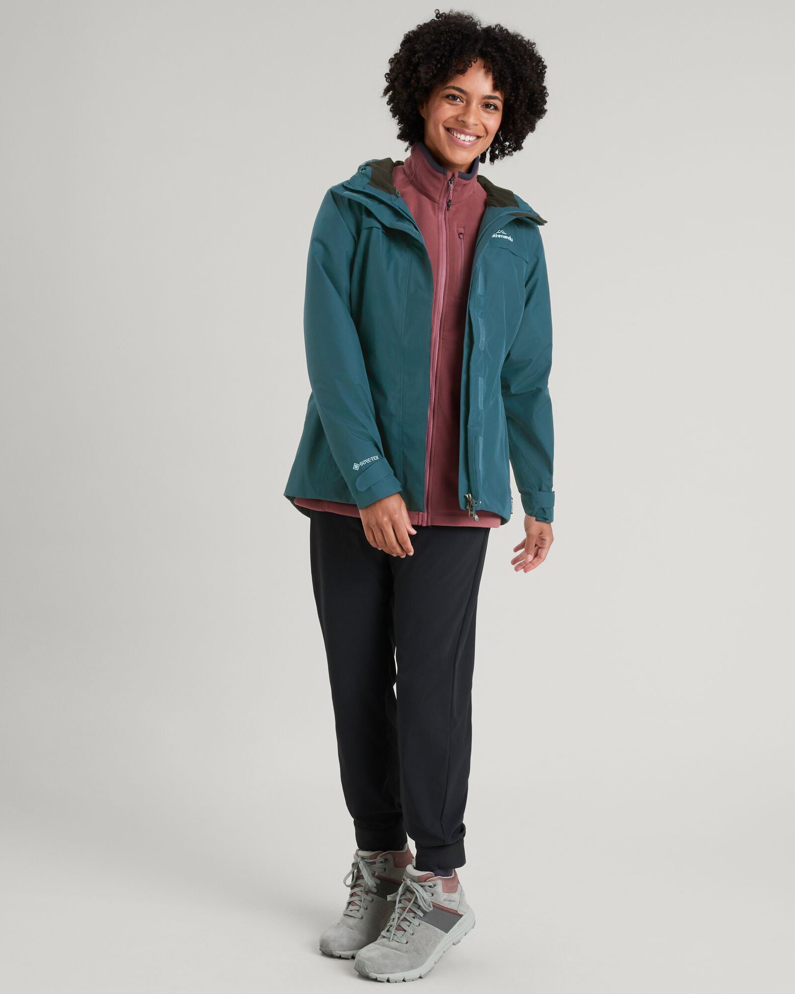 a0675_o8c_bealey_womens_gore_tex_jacket_v_b_1743629936000