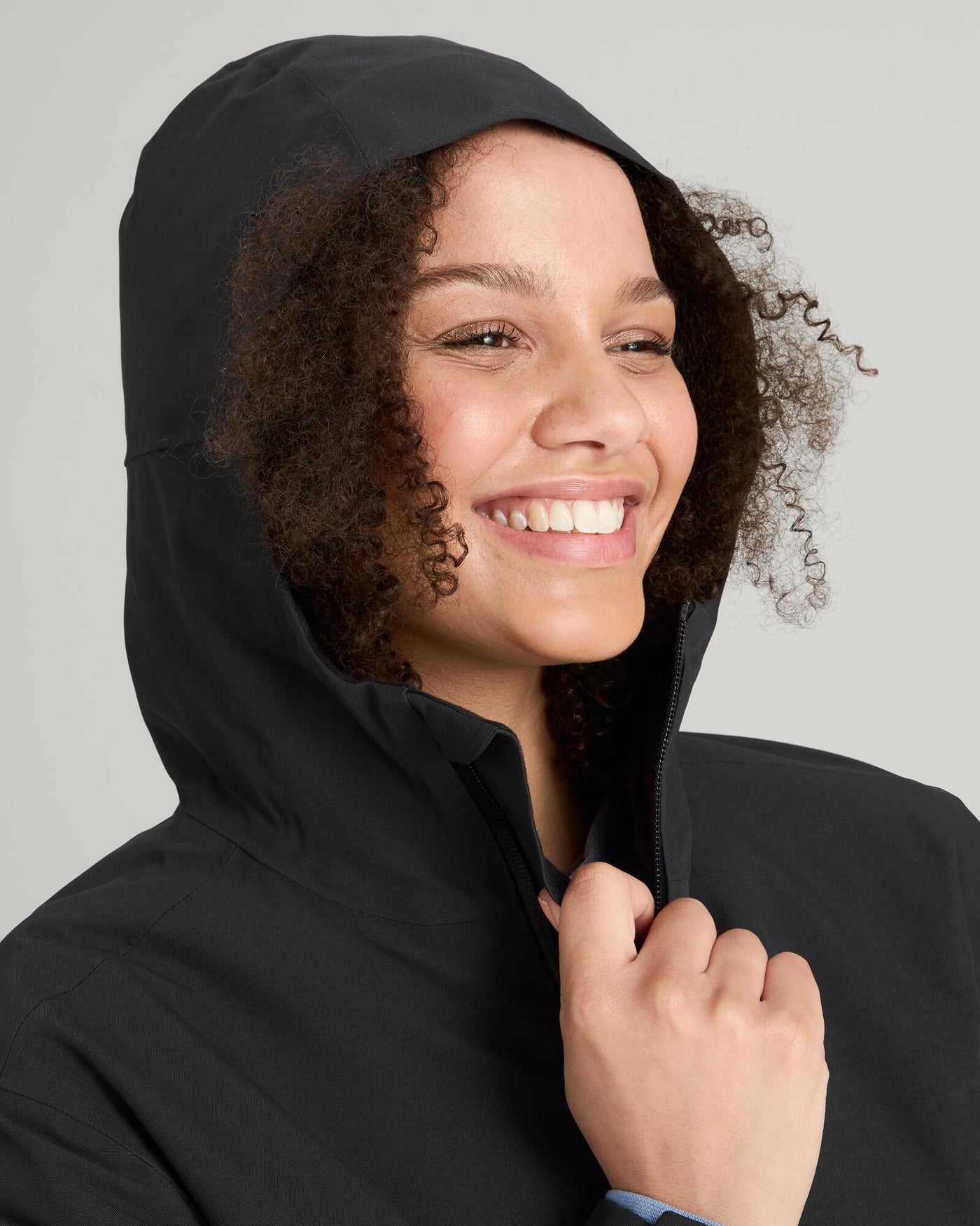 a1312_902_amphi_2l_womens_rain_jacket_b_f_1743629915000