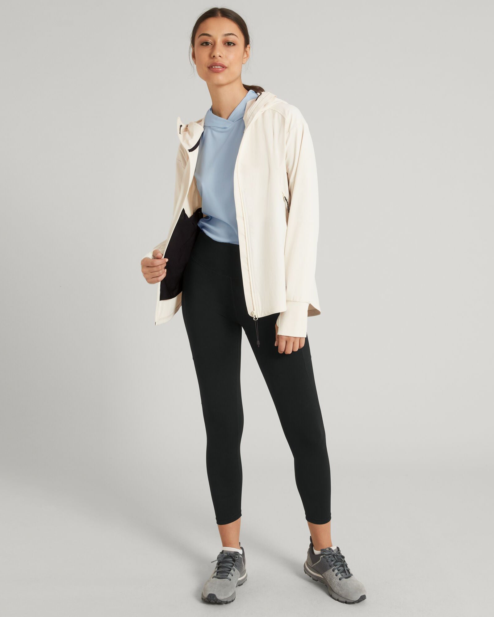 a1434_902_ult_hike_womens_7_8th_leggin_b_1743629861000