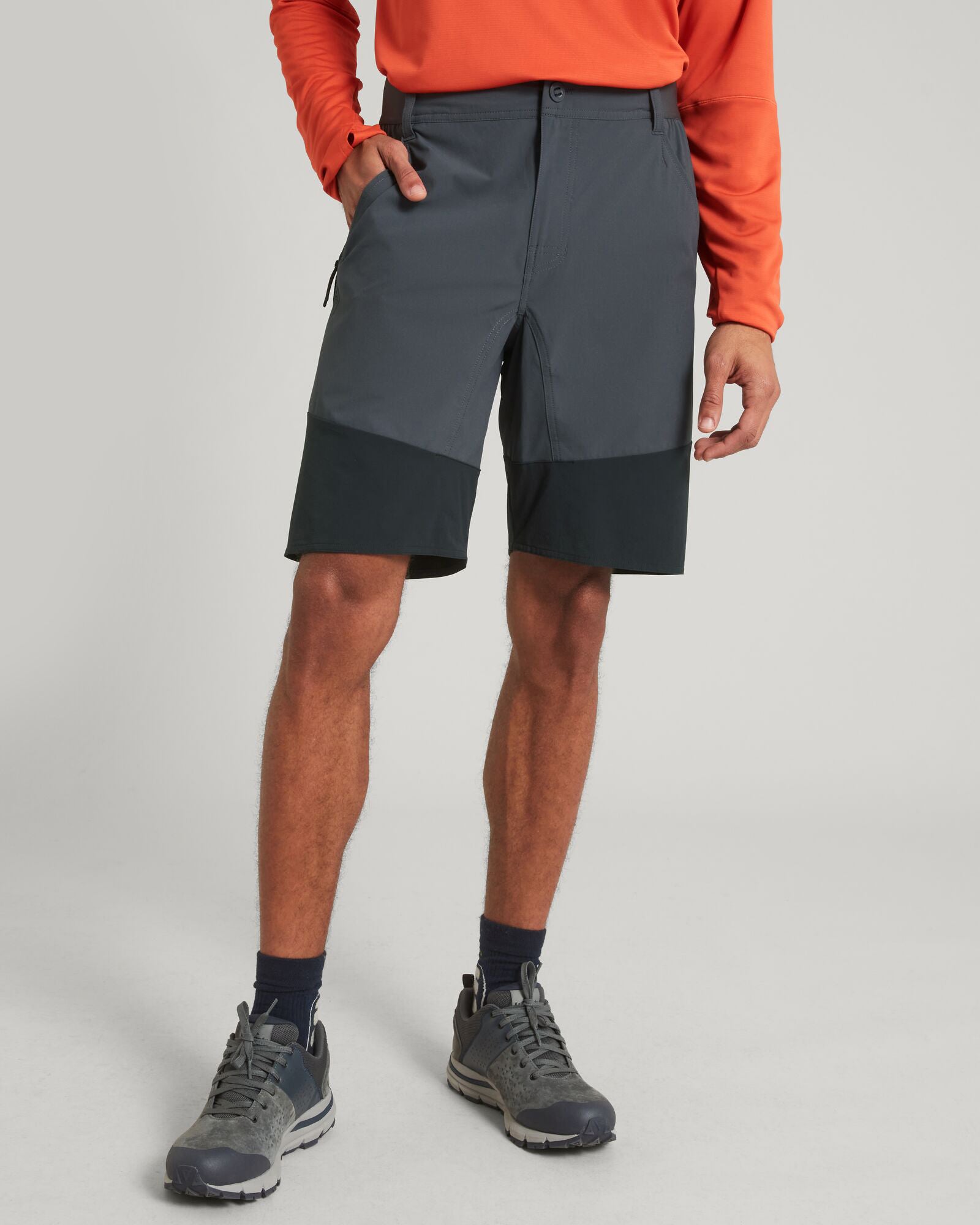 a1446_925_ult_hike_mens_sho_a_1743634472000