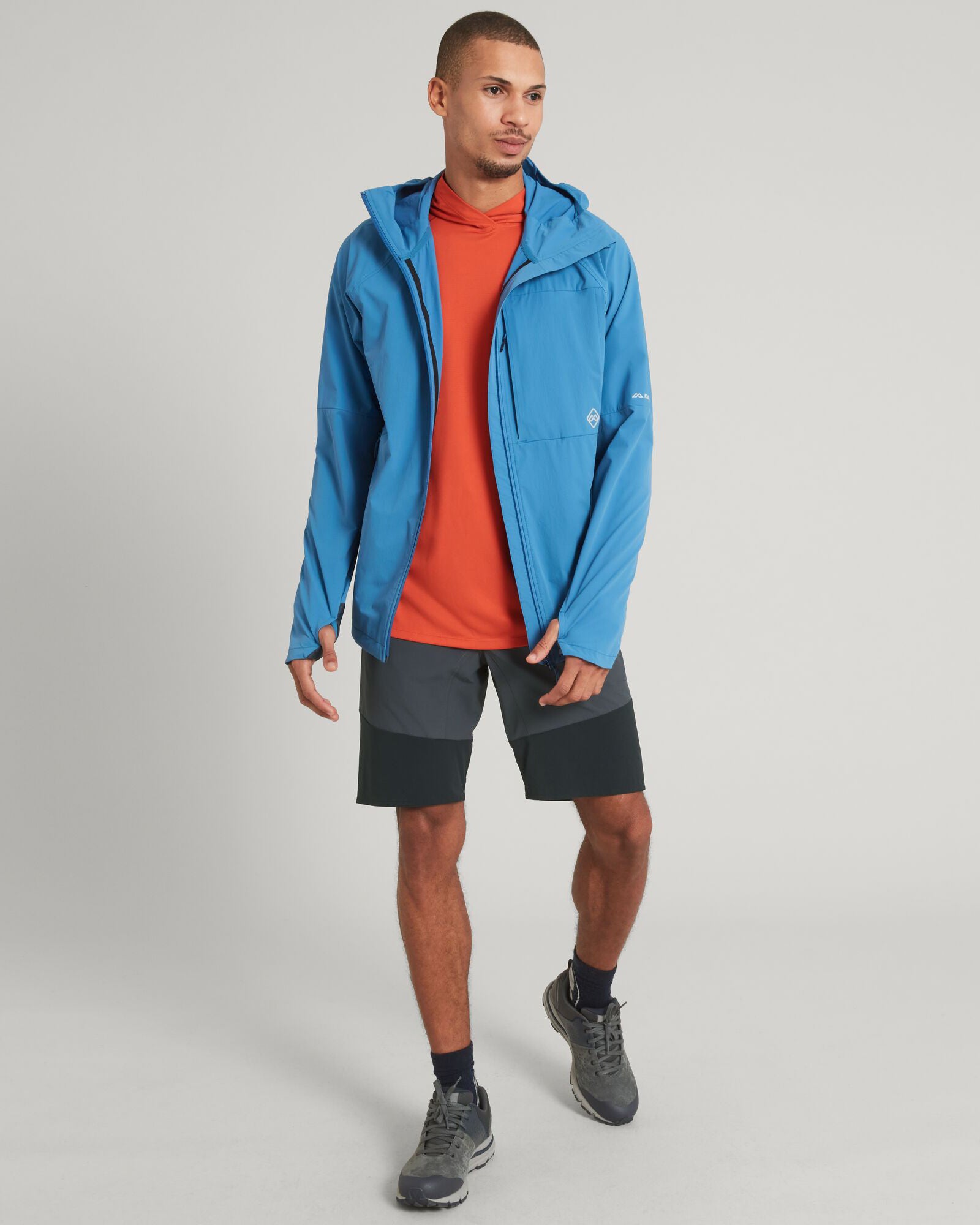 a1446_925_ult_hike_mens_sho_b_1743630645000