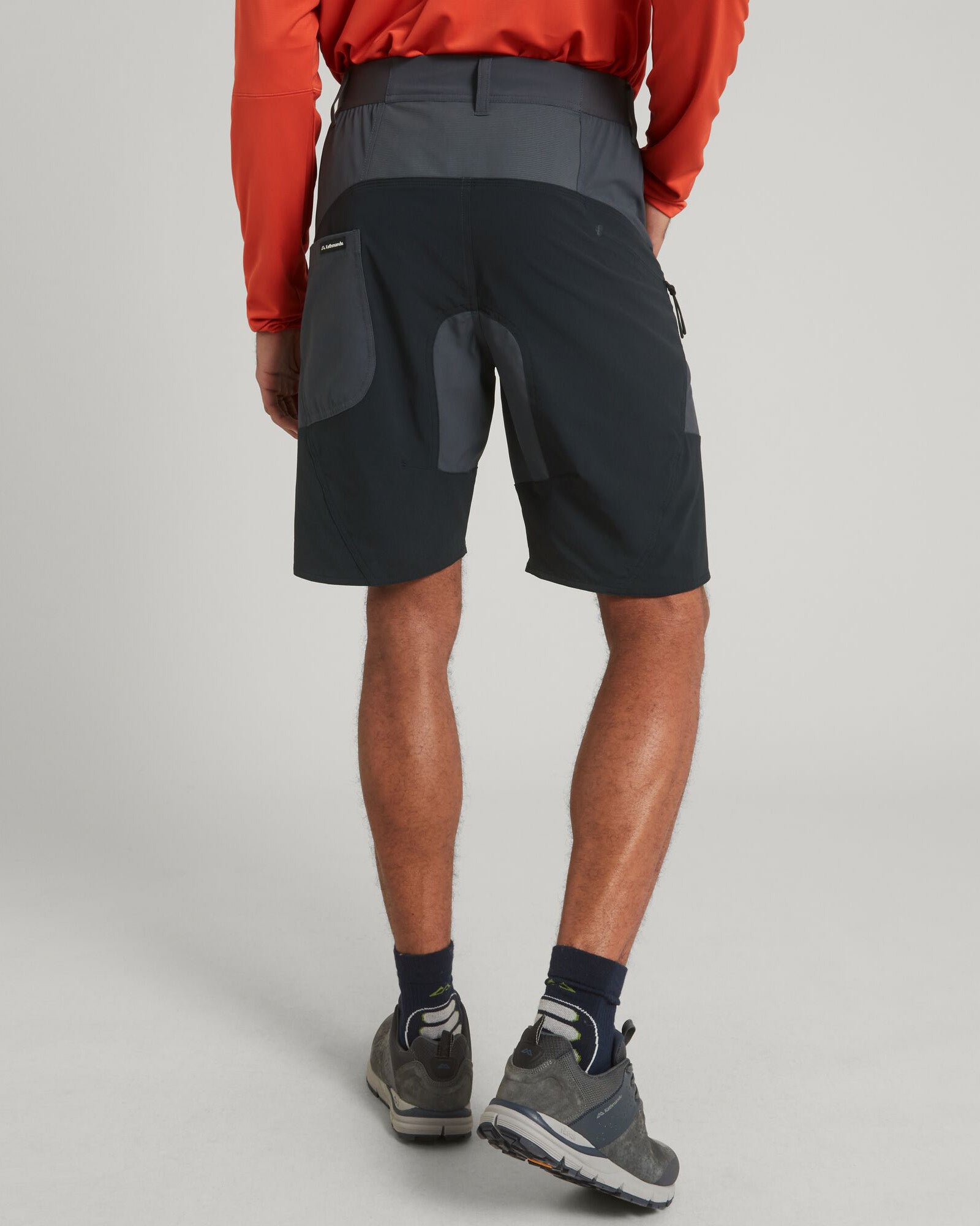 a1446_925_ult_hike_mens_sho_d_1743634473000