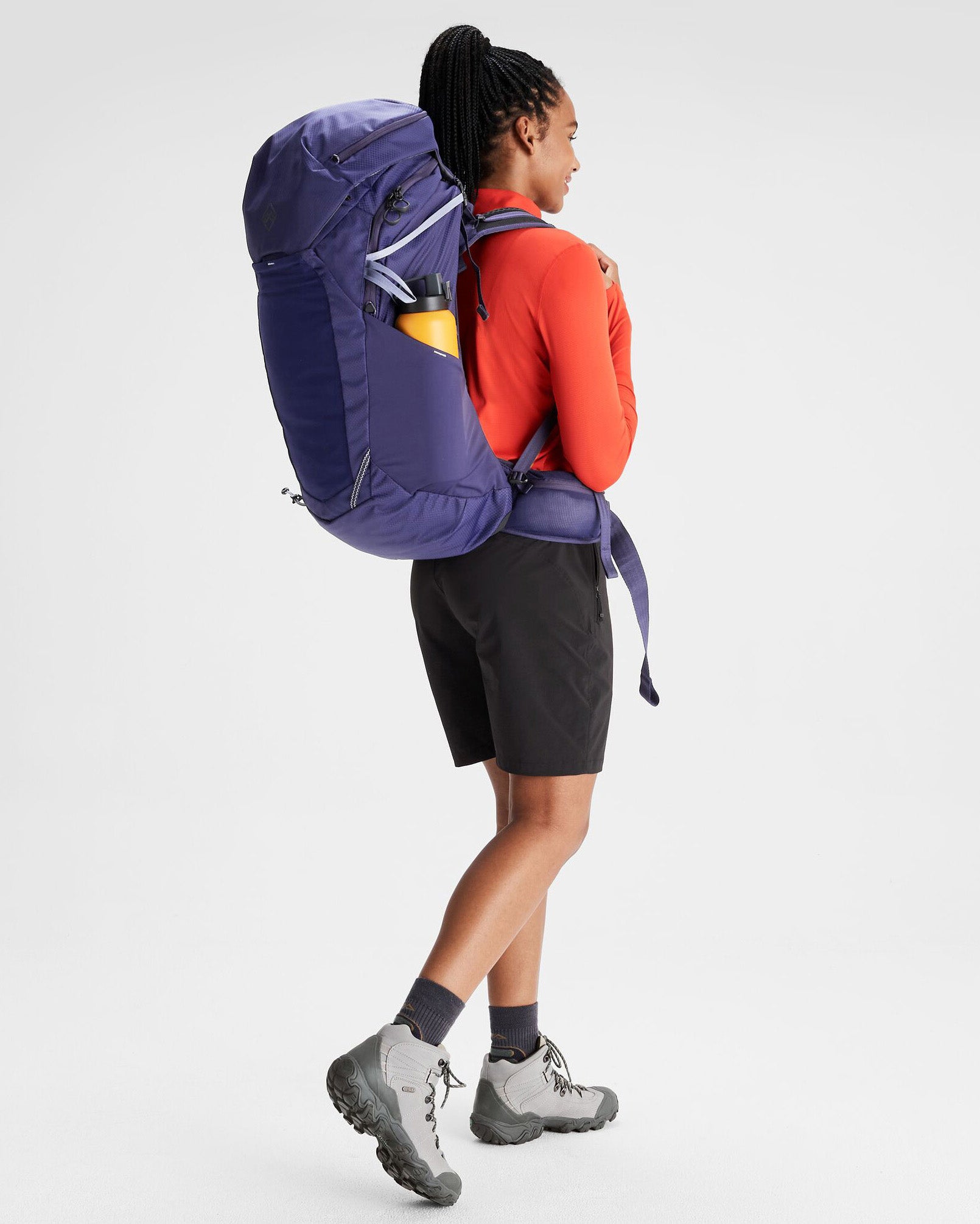 a1470_ofc_valorous_womens_pack_38l_b_1743634417000