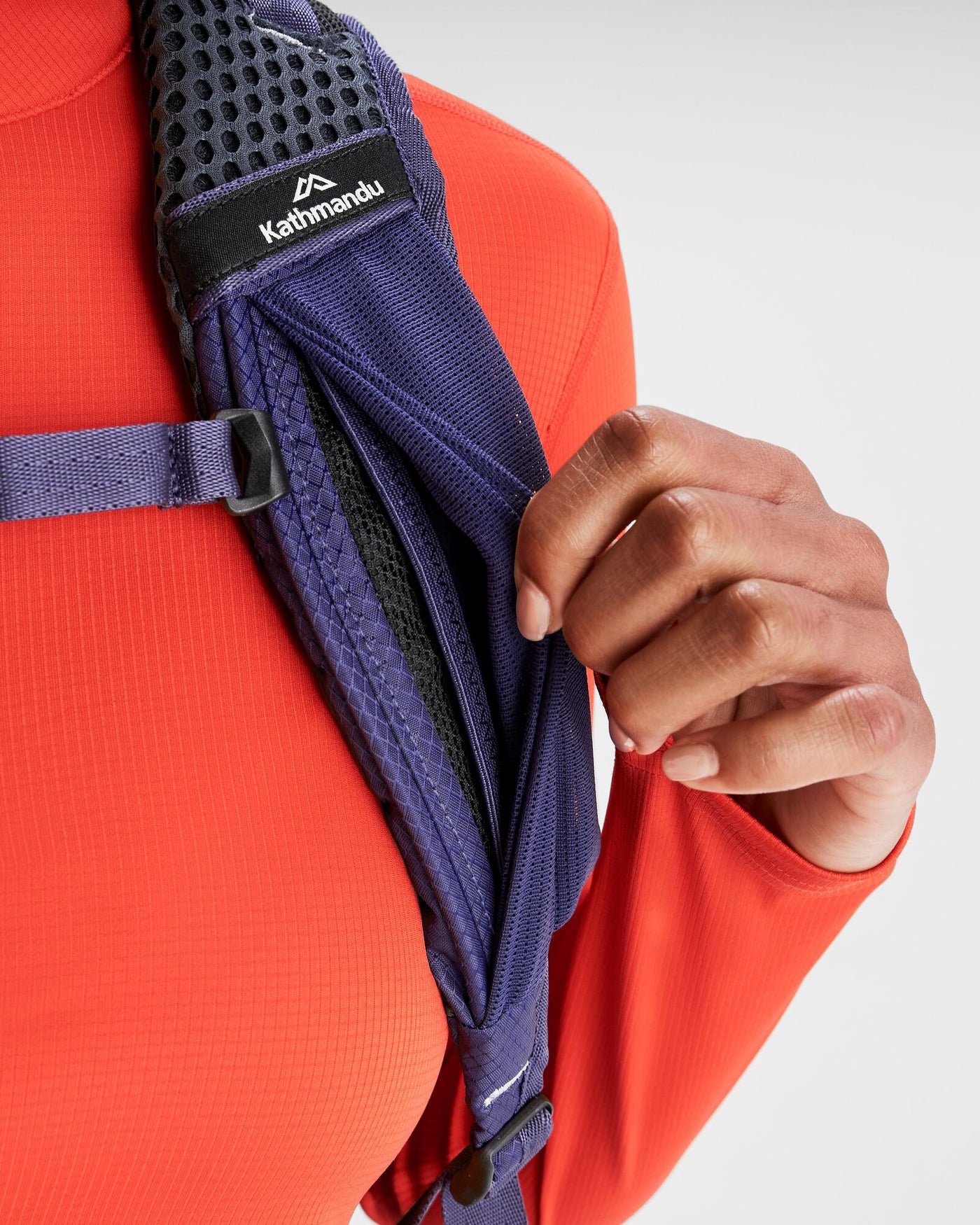 a1470_ofc_valorous_womens_pack_38l_d_1743634418000