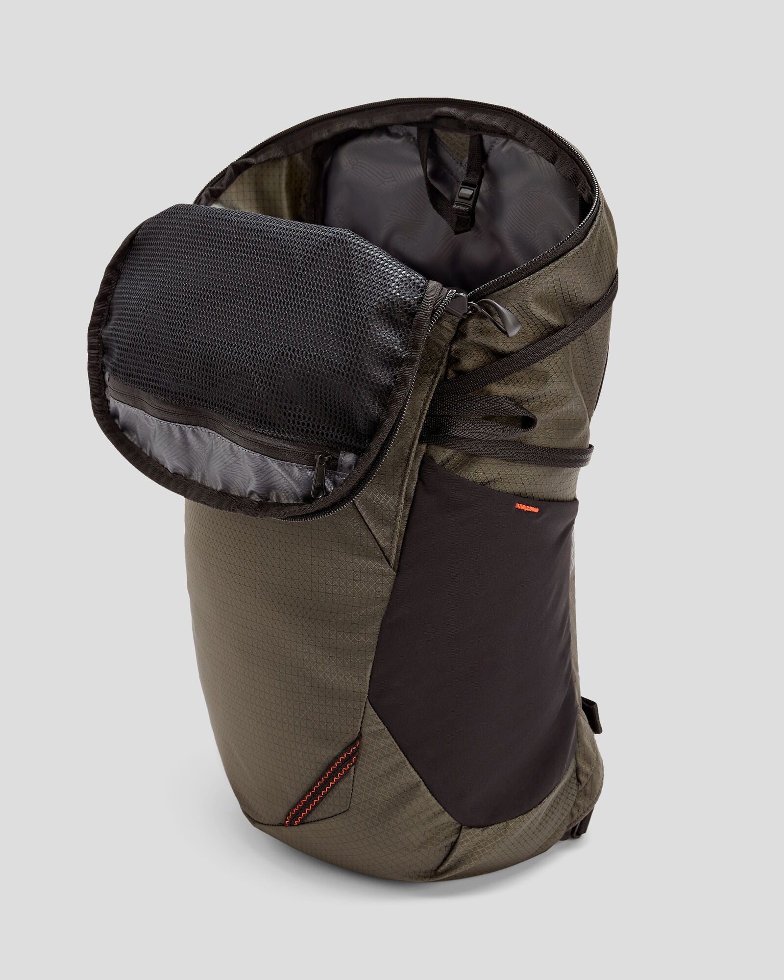Valorous Pack – 20 l – Dunkles Moos