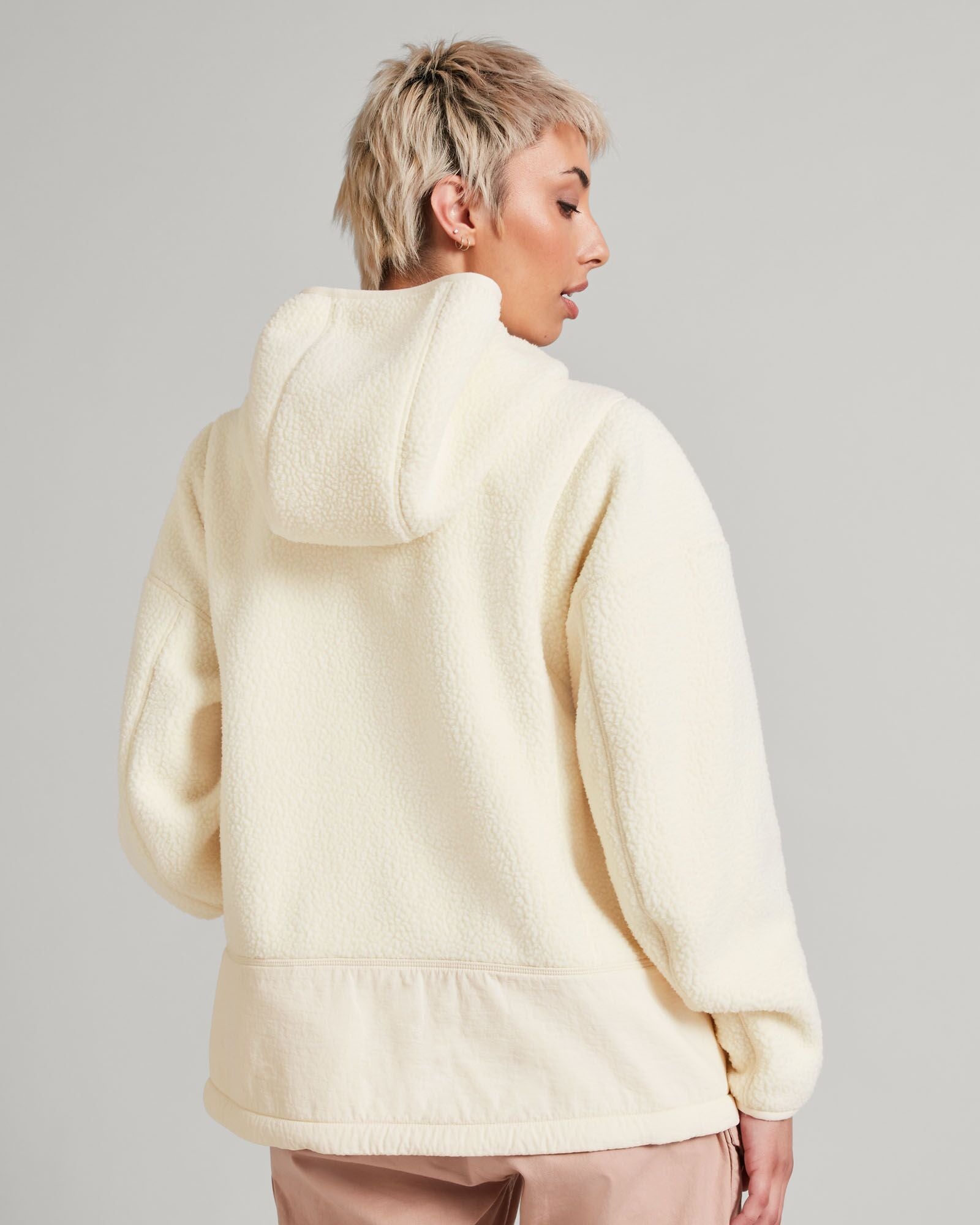 a1541_013_co_z_high_pile_womens_oversize_jacket_d_1743630009000