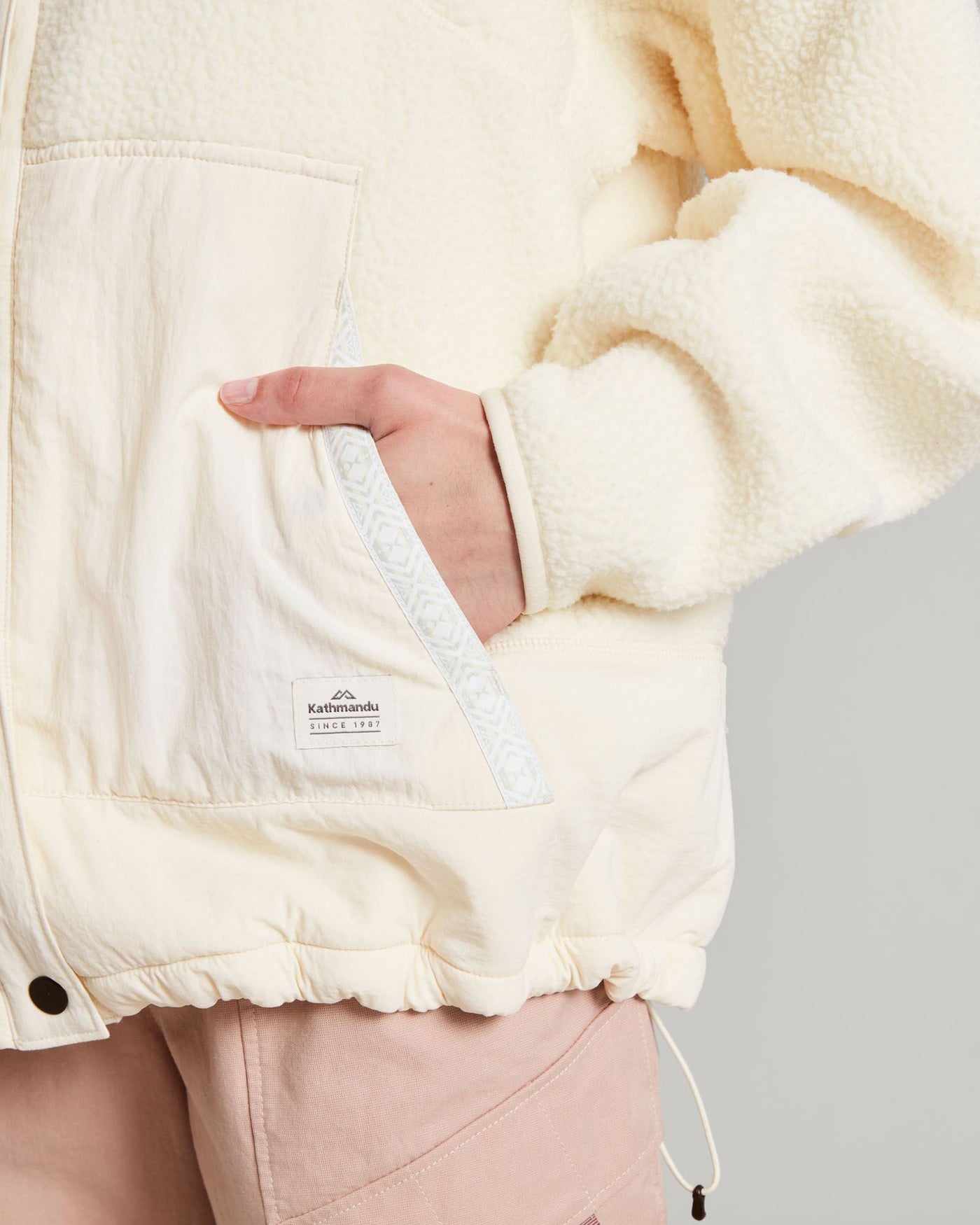 a1541_013_co_z_high_pile_womens_oversize_jacket_g_1743634370000