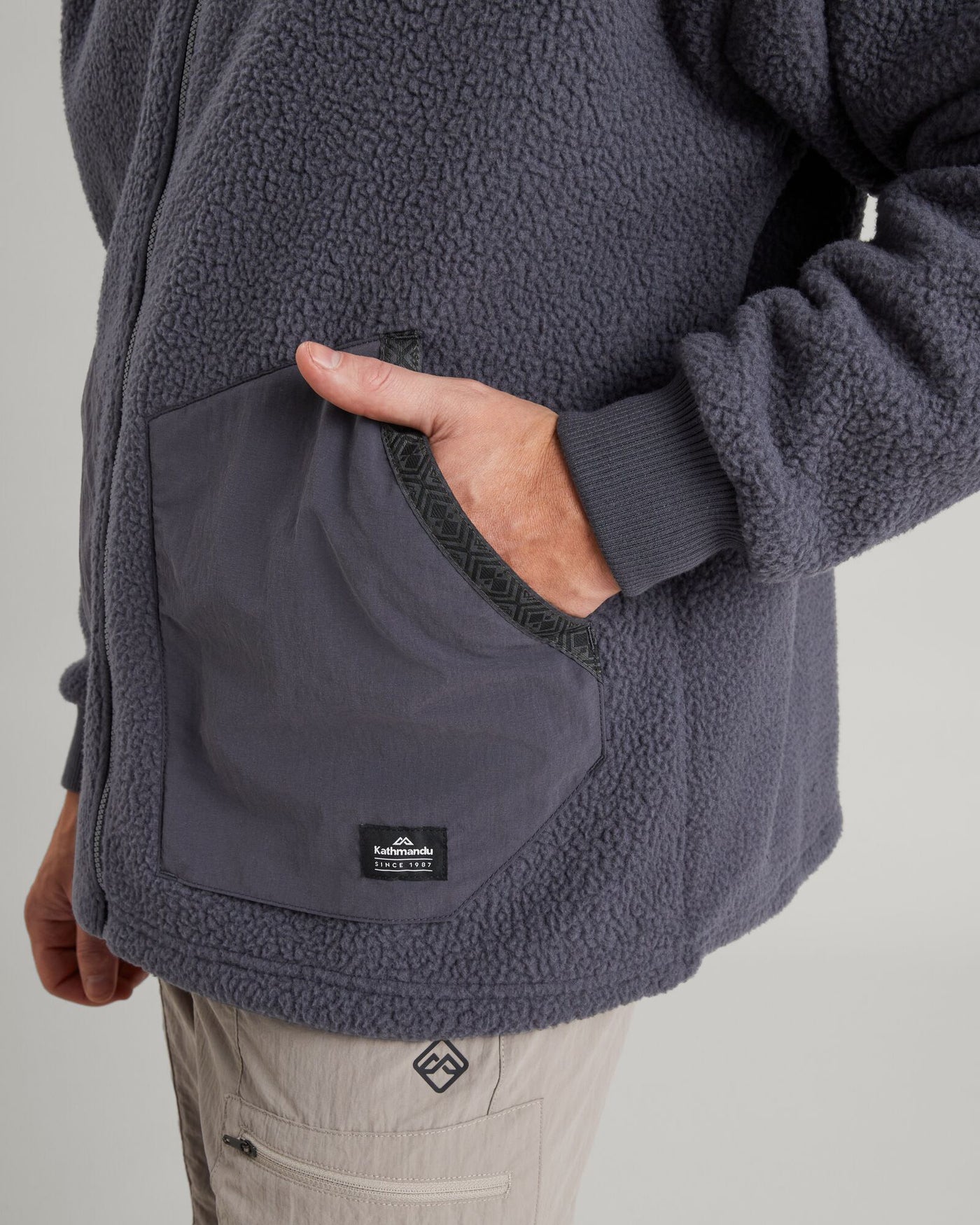 a1542_o4t_coz_high_pile_mens_jacke_f_1743634334000
