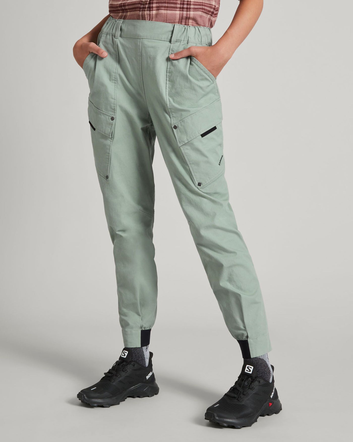 a1568_nz8_vander_womens_cargo_pan_g_1743634310000