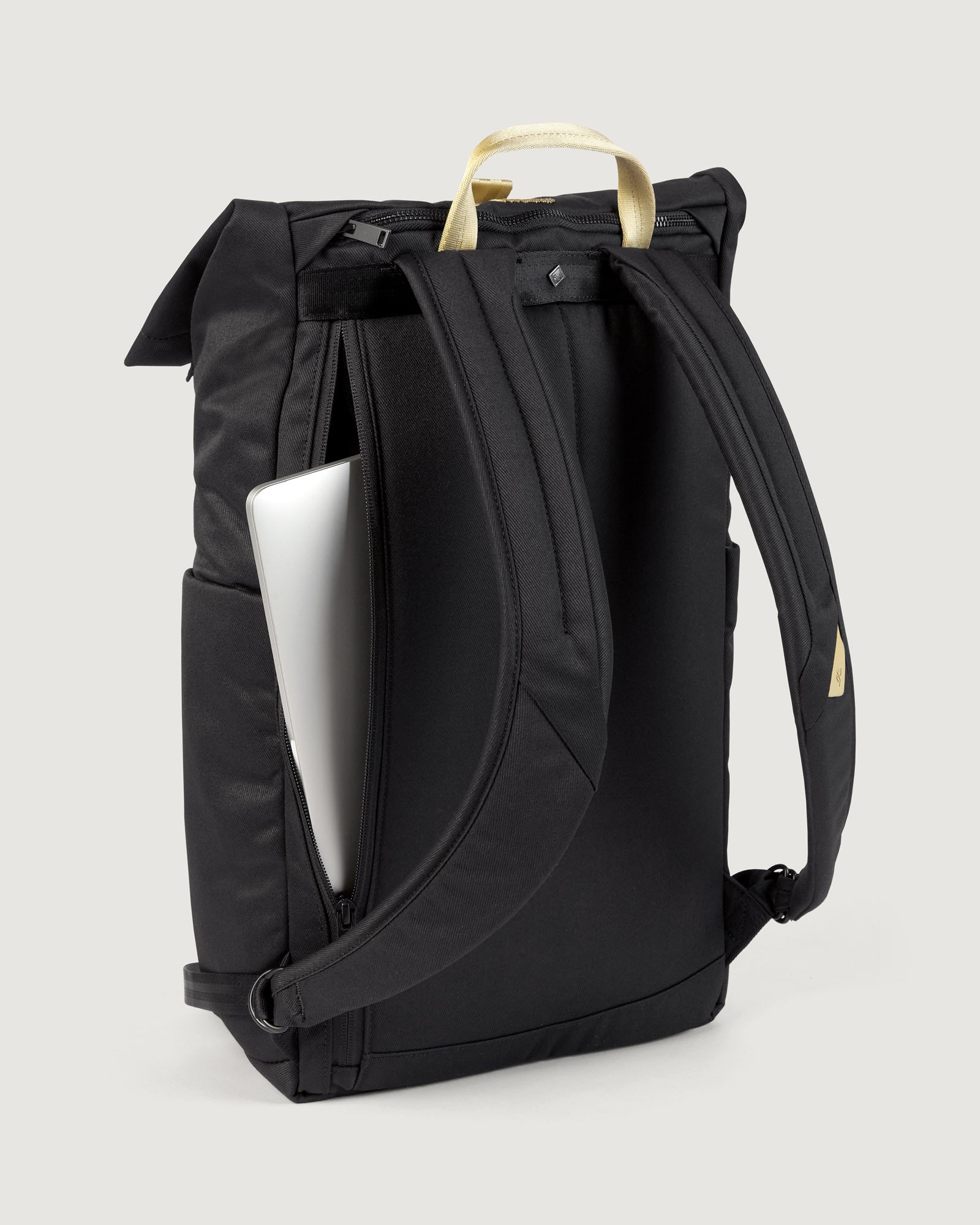 Sac à dos Apex avec rabat roulé - 20 L - Noir