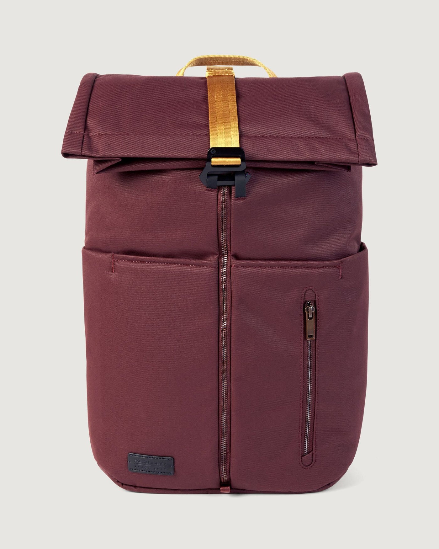 a1615_nz2_apex_roll_top_pack_20_a_1744345838000