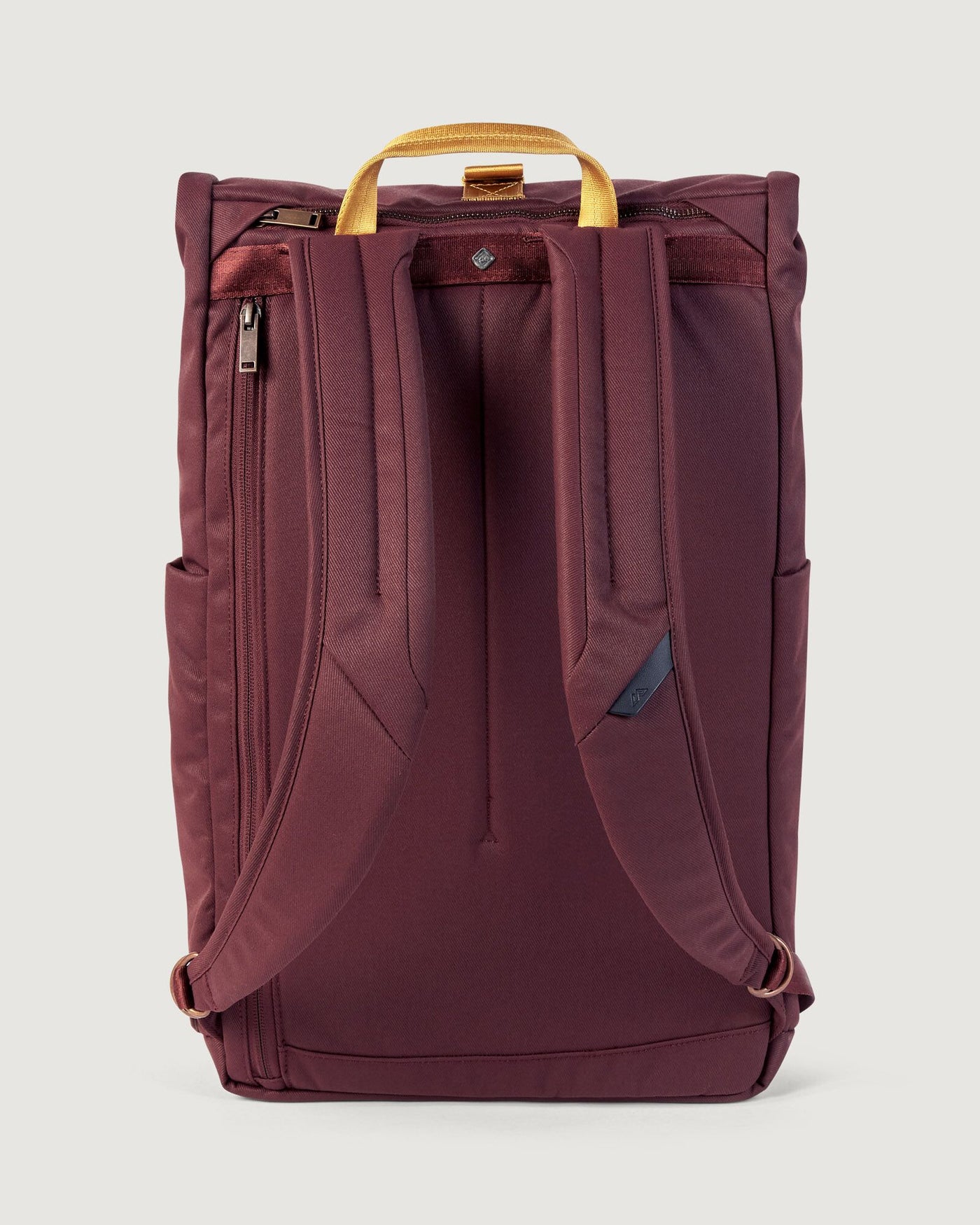 a1615_nz2_apex_roll_top_pack_20_d_1744345749000
