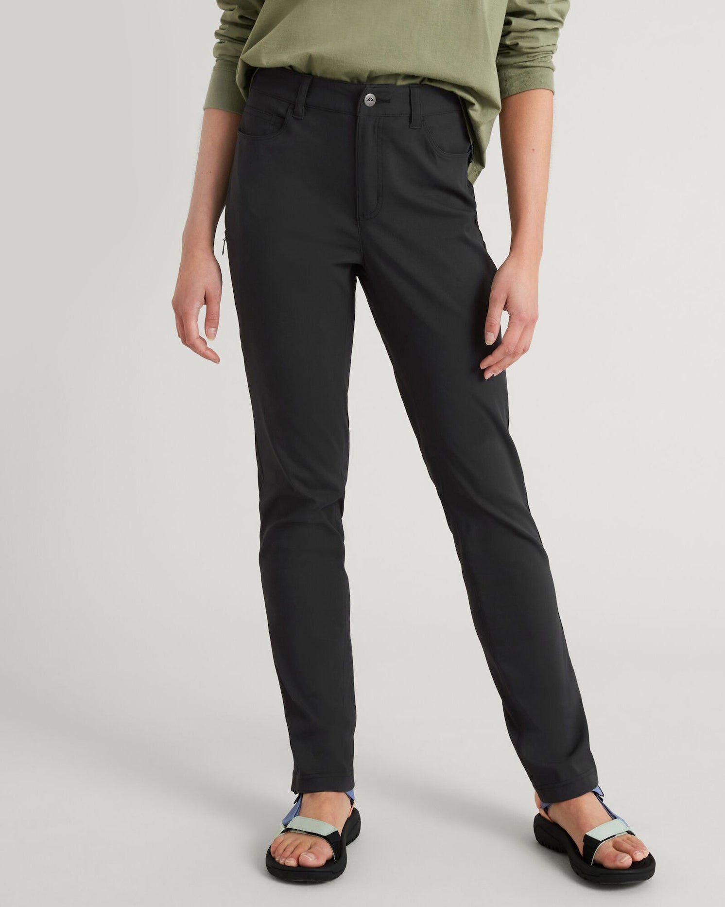 a1710_o4w_flight_womens_pants_v3_r_a_1743634035000