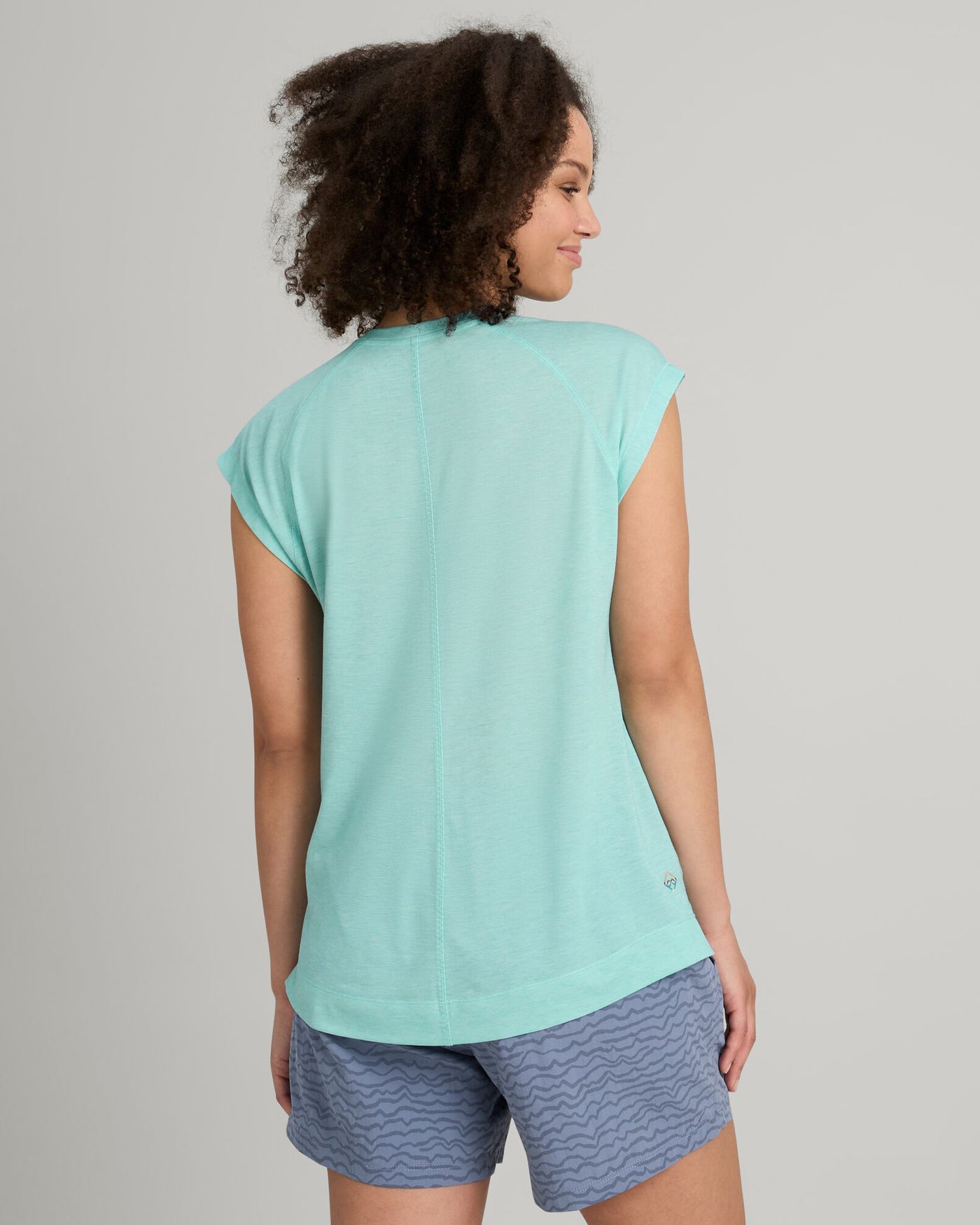 a1721_od3_wdn_go_womens_short_sleeve_tee_gree_d_1743630128000