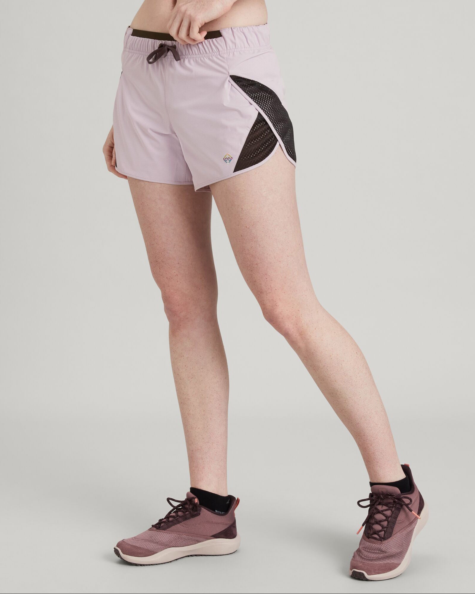 a1722_o4m_wdn_energy_womens_4inch_short_a_1743634011000