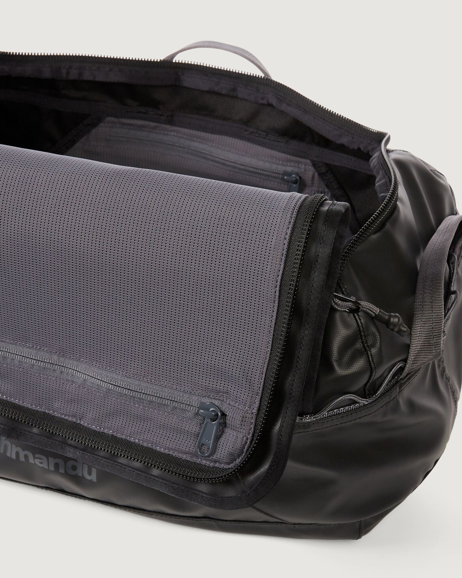 a1754_902_indus_duffel_3_c_1743631305000