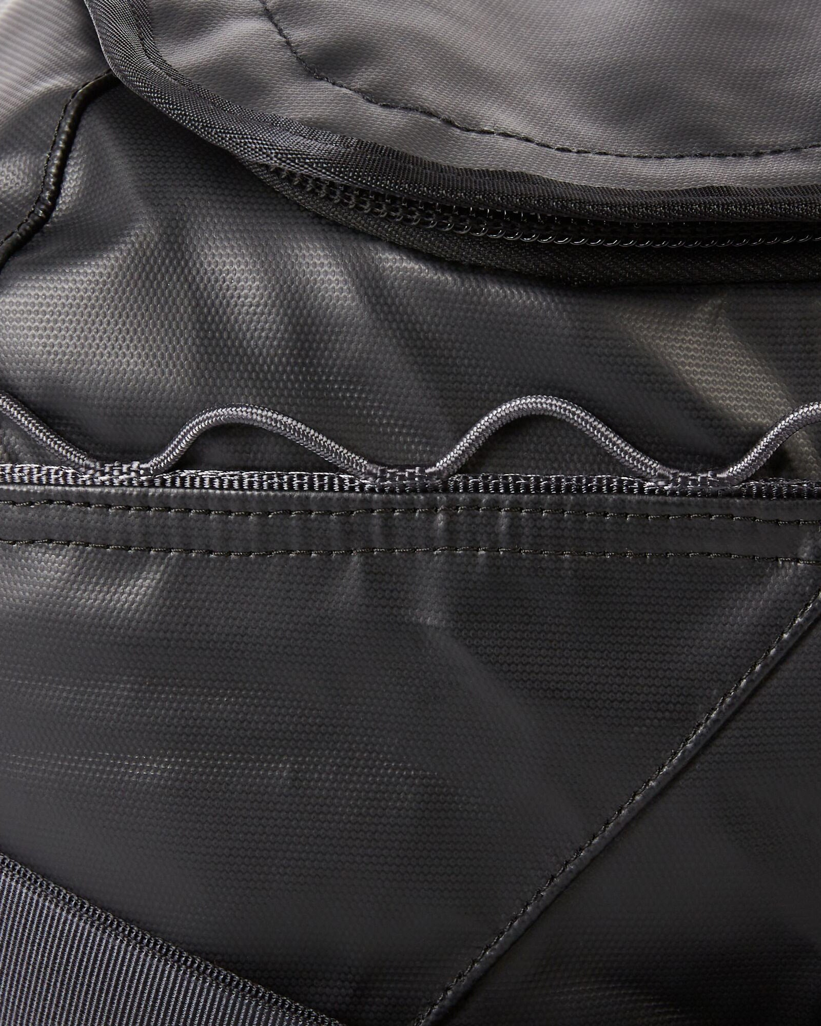a1754_902_indus_duffel_3_d_1743631306000