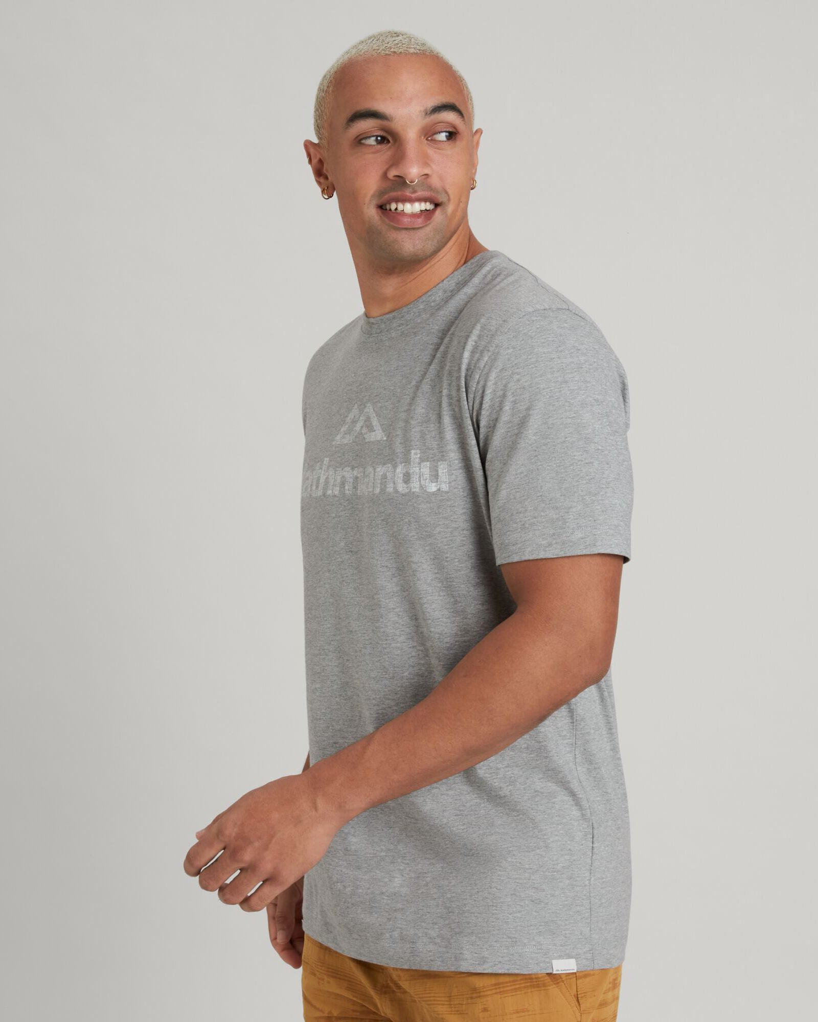 a1766_a54_kmd_logo_mens_short_sleeve_c_1743629888000