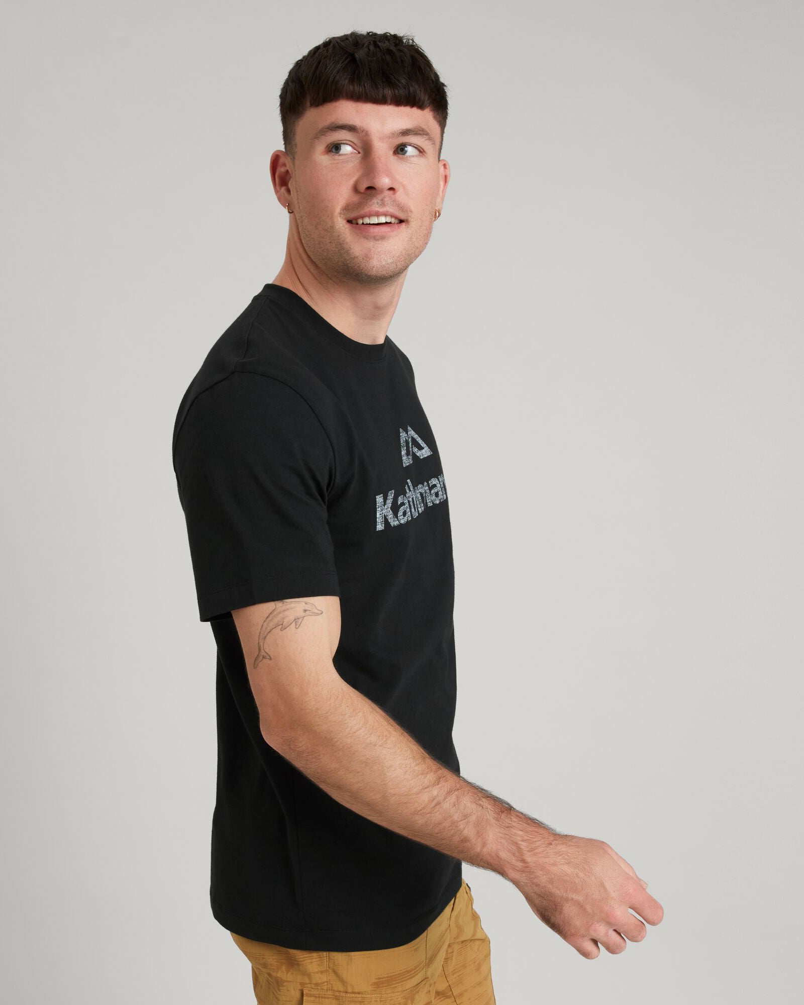 a1766_o4w_kmd_logo_mens_short_sleeve_t_c_1743630259000