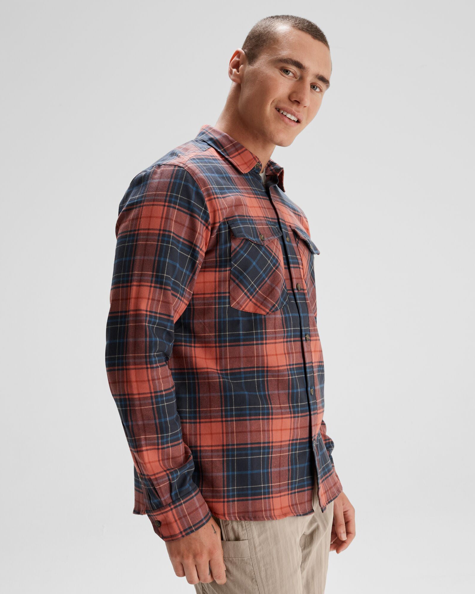 b0216_oh9_carrillon_hf_mens_long_sleeve_shirt_red_c_1744345588000