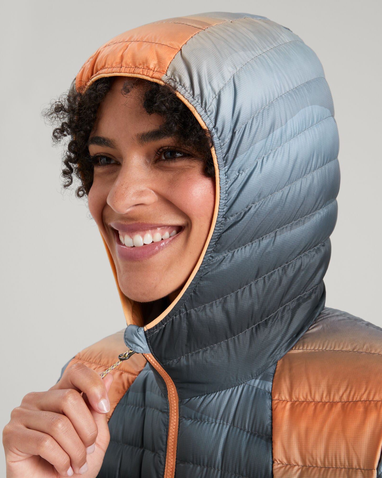 b0227_oci_heli_r_womens_hooded_down_jacket-_blue_orange_f_1743630002000