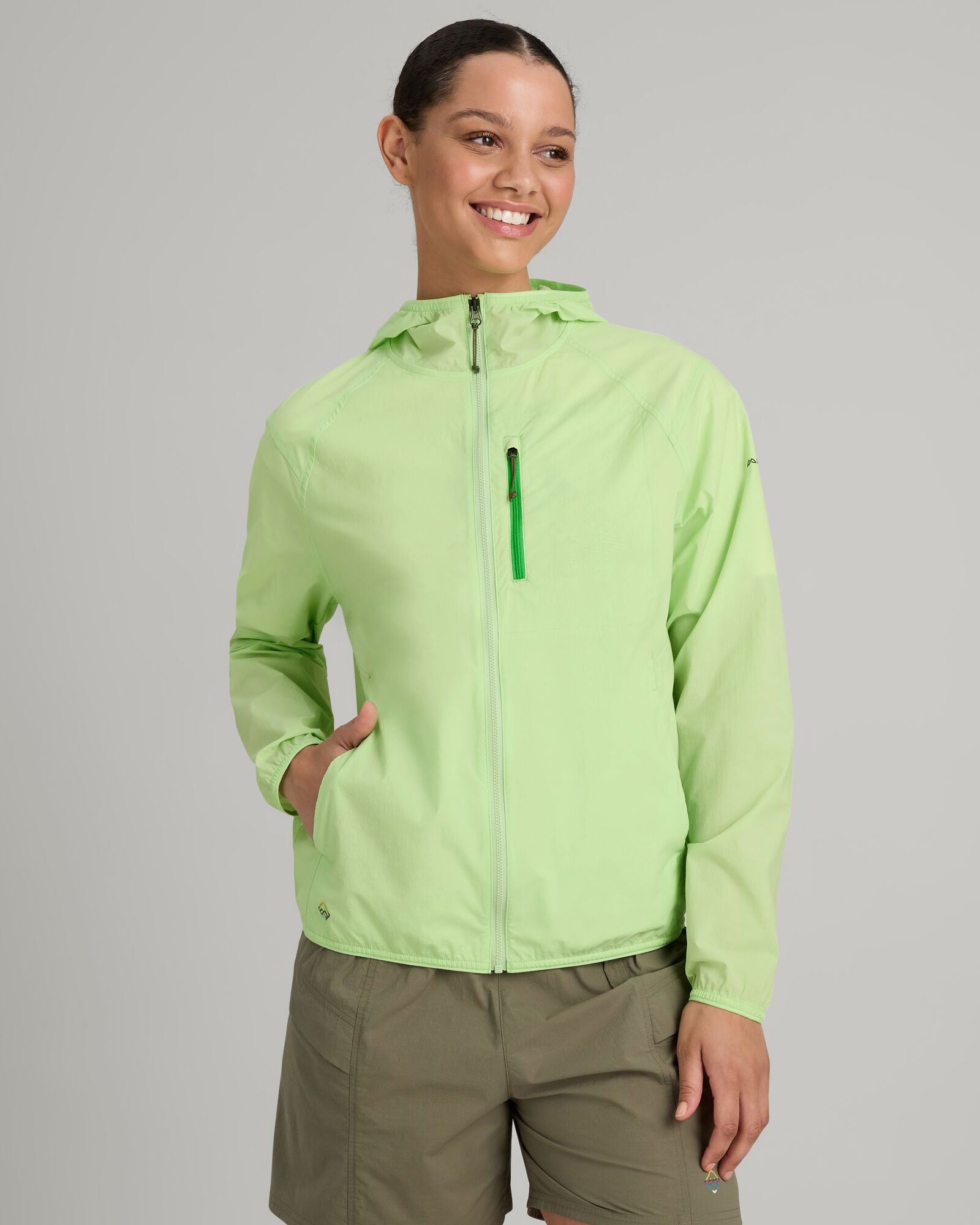 b0400_od8_evry_where_stretch_womens_wind_jacket_a_1743629545000