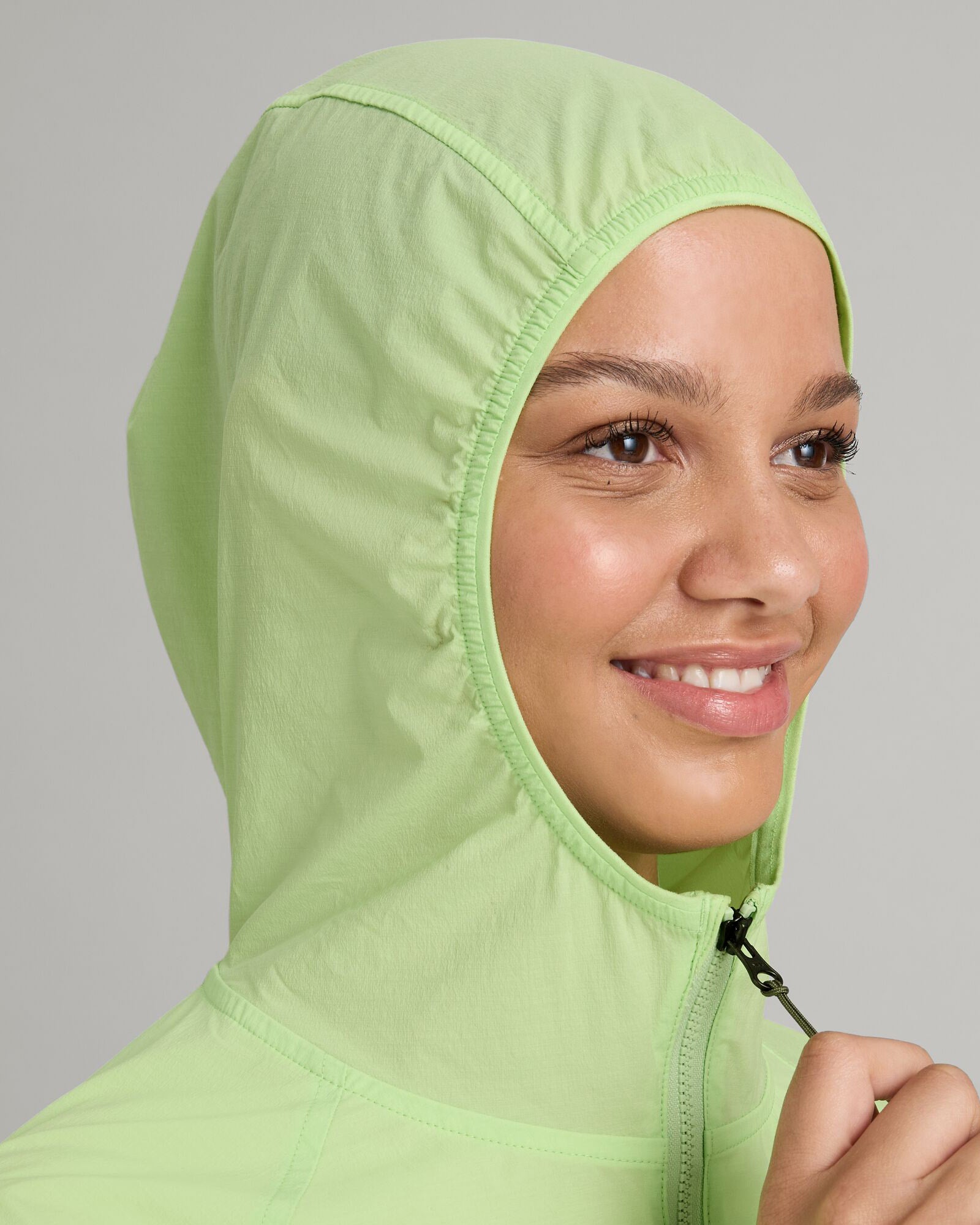 b0400_od8_evry_where_stretch_womens_wind_jacket_e_1743629508000