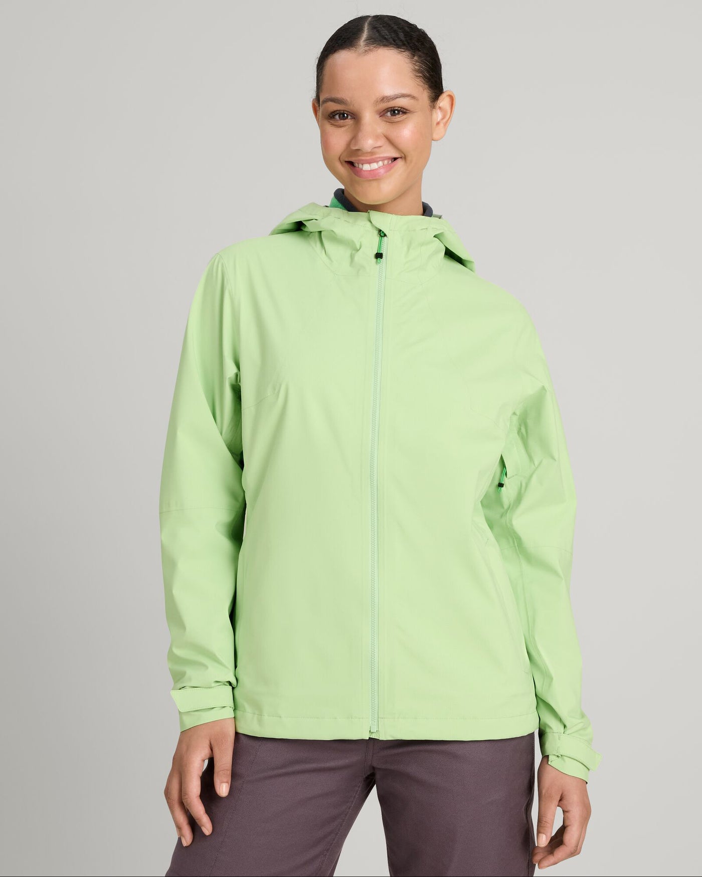 b0476_od8_trailhead_stretch_2_5l_womens_rain_jacket_a_1743629462000