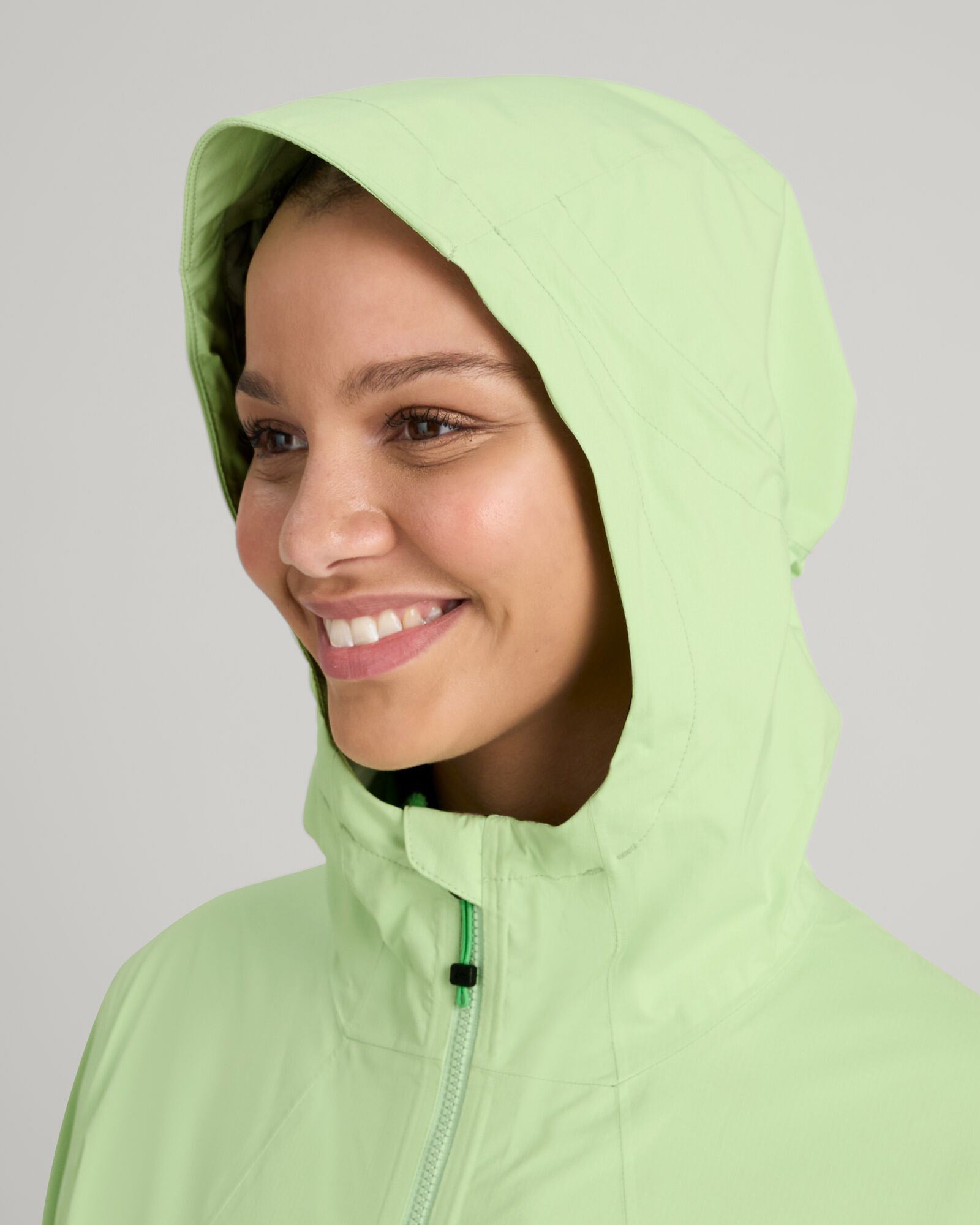 b0476_od8_trailhead_stretch_2_5l_womens_rain_jacket_e_1743629585000