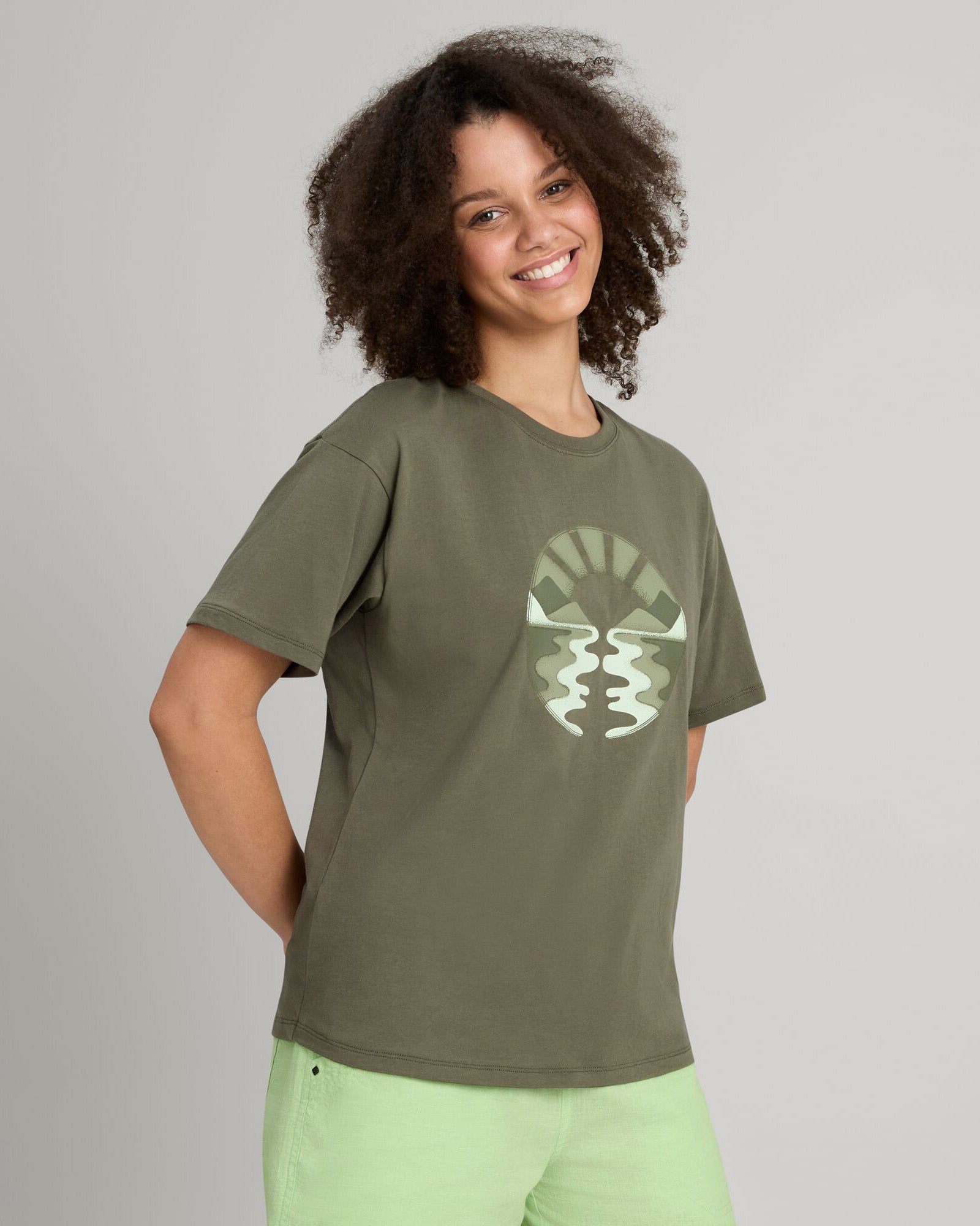 b0502_o4v_retro_sunset_womens_organic_cotton_short_sleeve_tee_a_1743630324000
