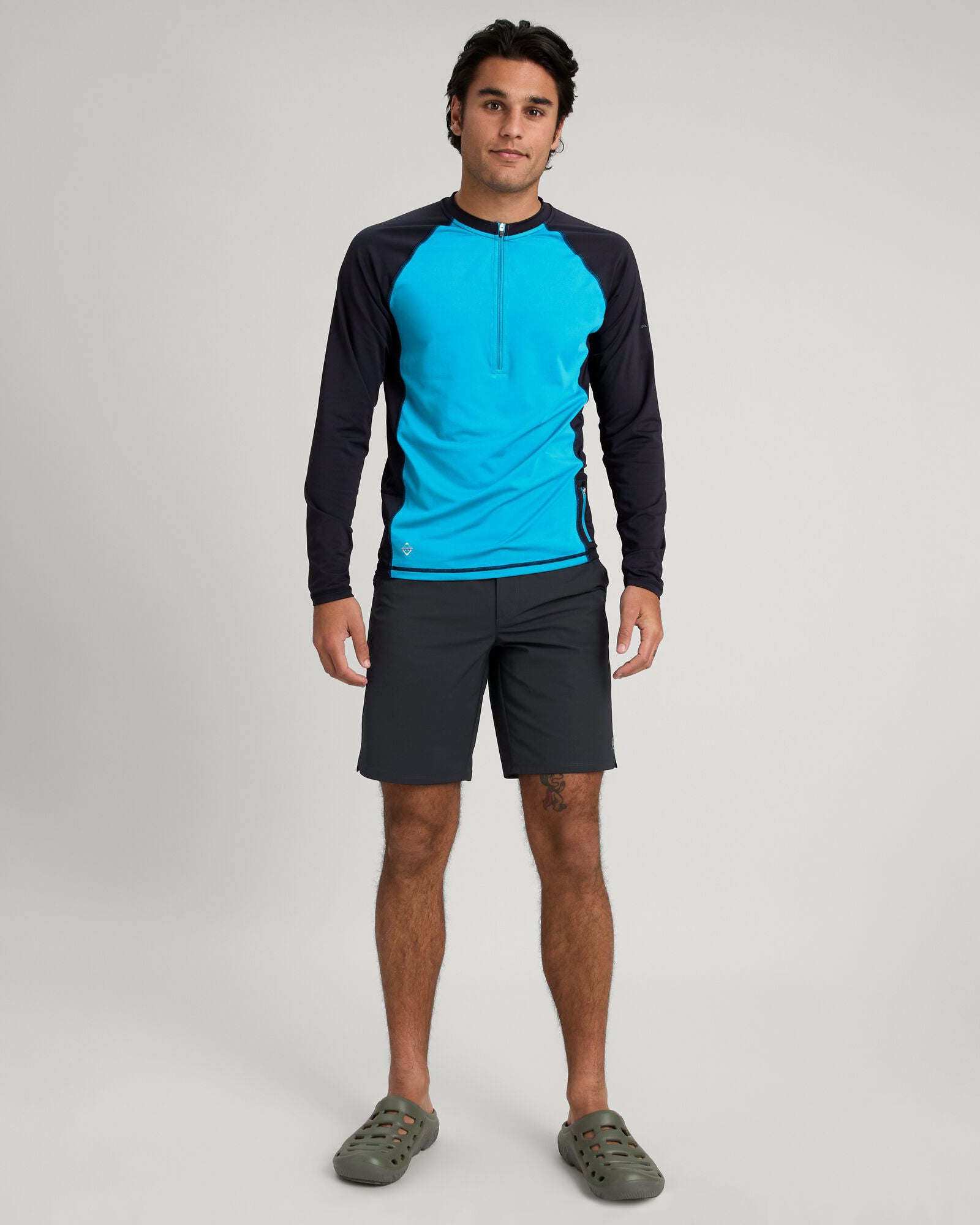 b0524_o4u_wtr_chaser_mens_9inch_shorts_blu_b_1743630238000