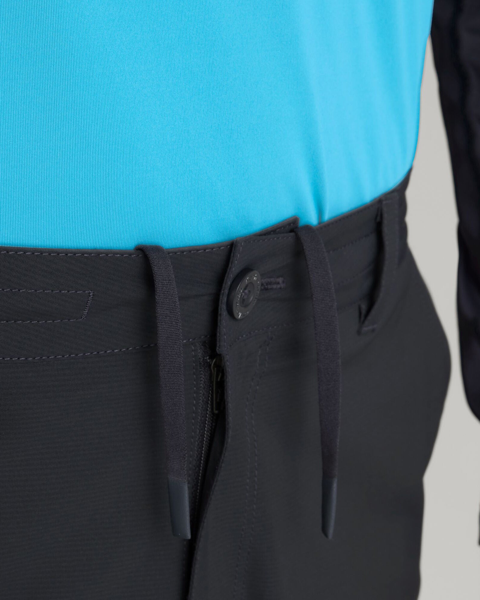 b0524_o4u_wtr_chaser_mens_9inch_shorts_blu_e_1743633565000