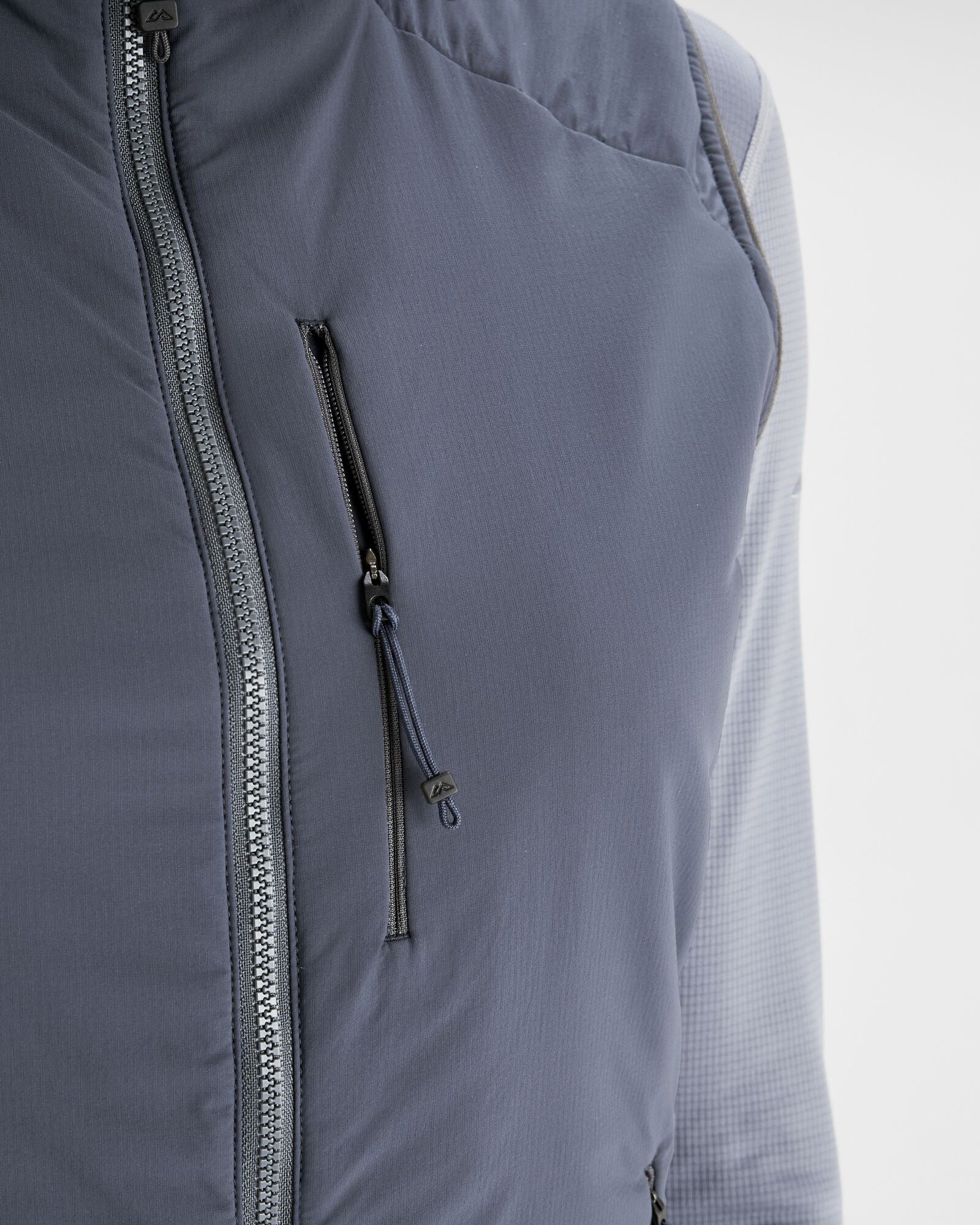 b0614_o4t_seeker_womens_primaloft_active_ves_e_1743633401000