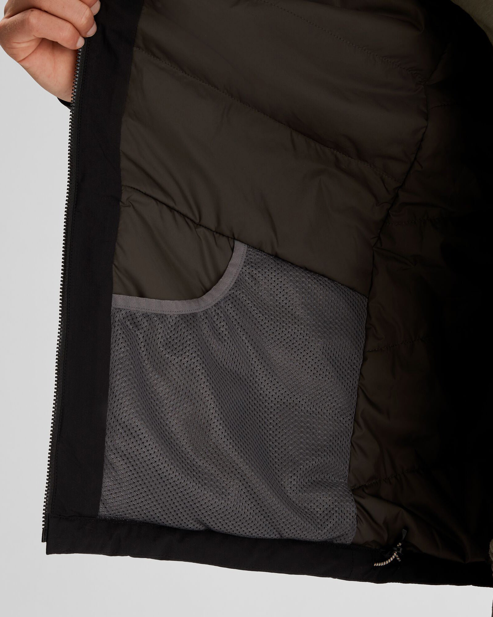 b0649_o4w_trailhead_2l_mens_novaloft_rain_jacket_j_1743633224000