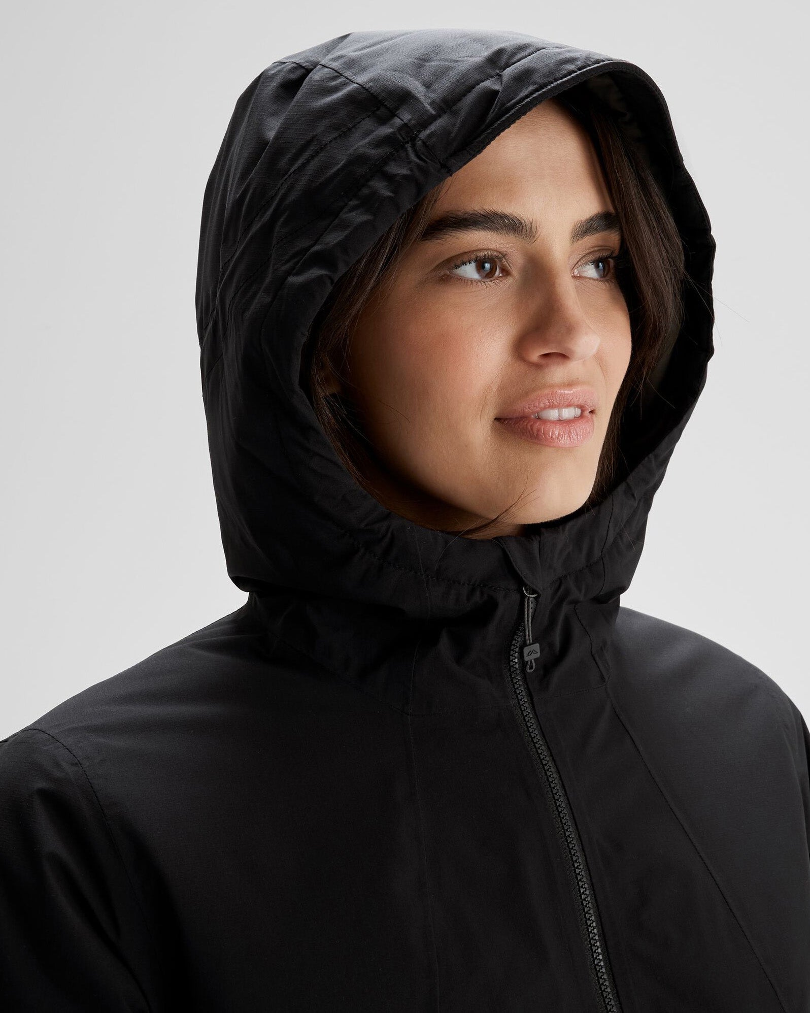 b0685_o4w_trailhead_2l_womens_novaloft_rain_parka_e_1743633085000