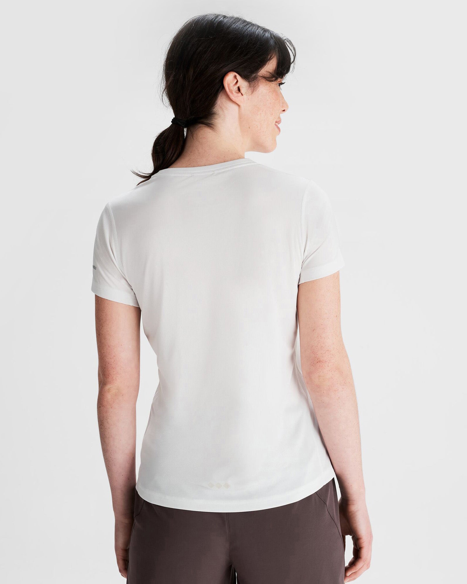 b0732_002_seeker_womens_short_sleeve_tee_d_1743632947000