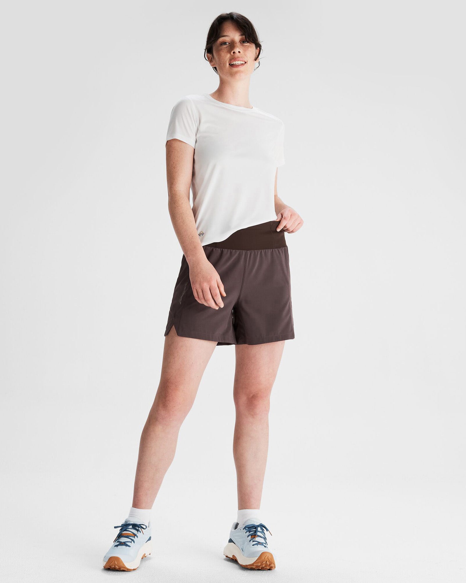 b0739_o4o_seeker_womens_5_inch_shorts_purple_b_1743632914000