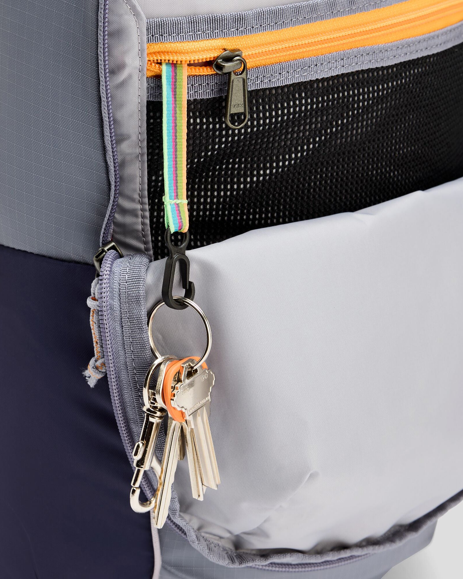b0787_oi6_axon_everyday_backpack_20l_c_1743630899000