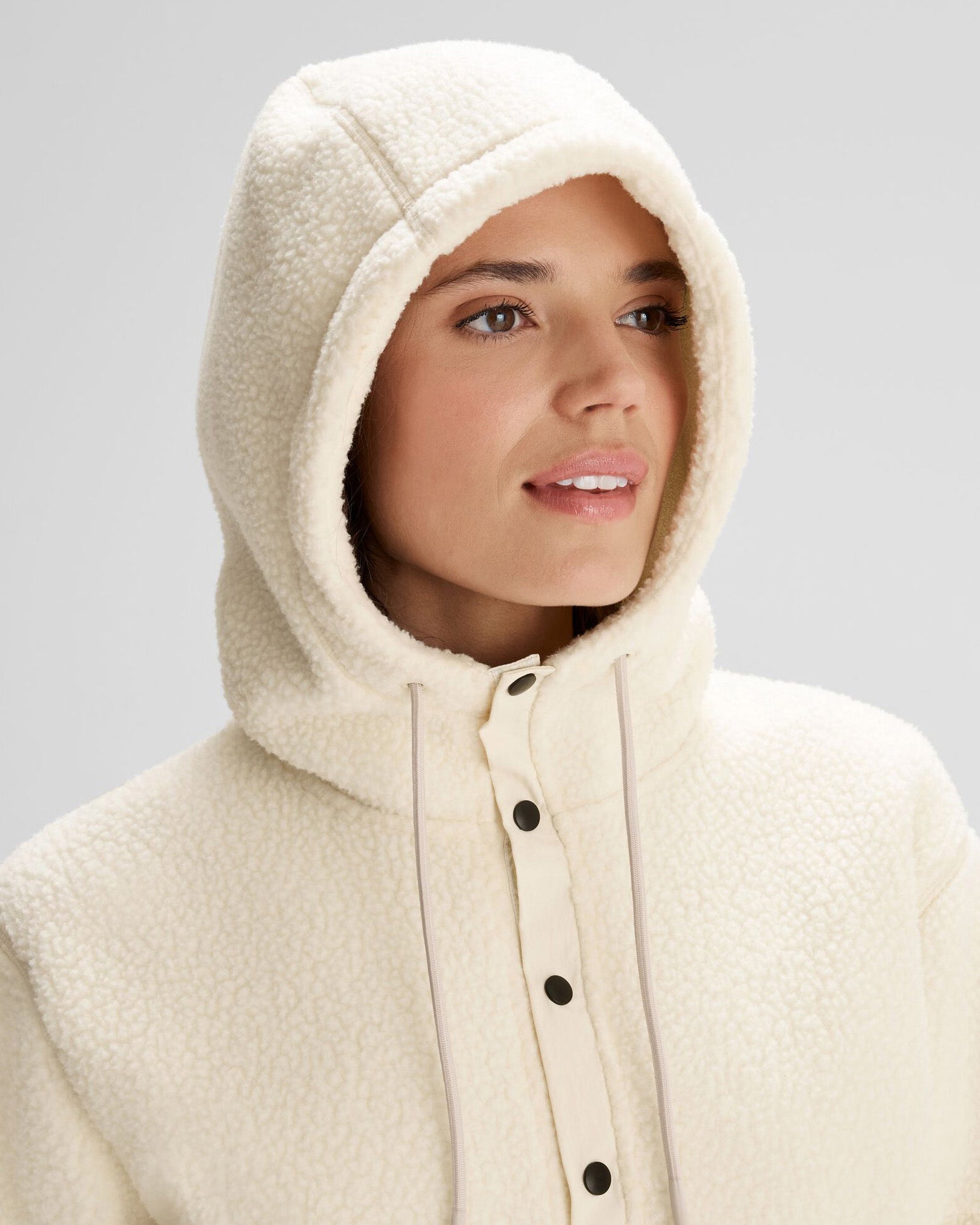 b0961_013_co_z_high_pile_womens_hooded_pullover_n_f_1743632537000