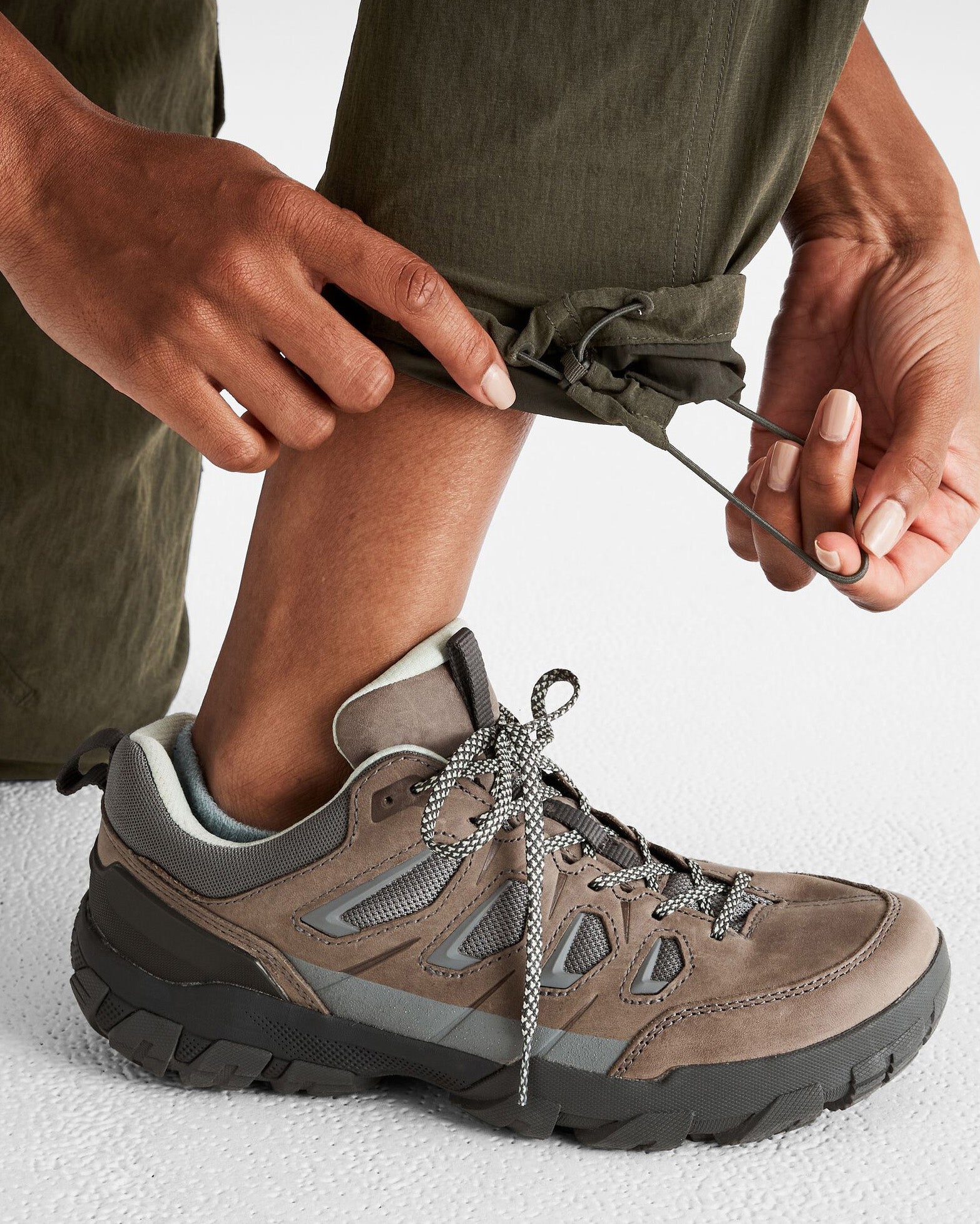 b1000_586_evry_day_womens_cargo_pants_e_1743632363000