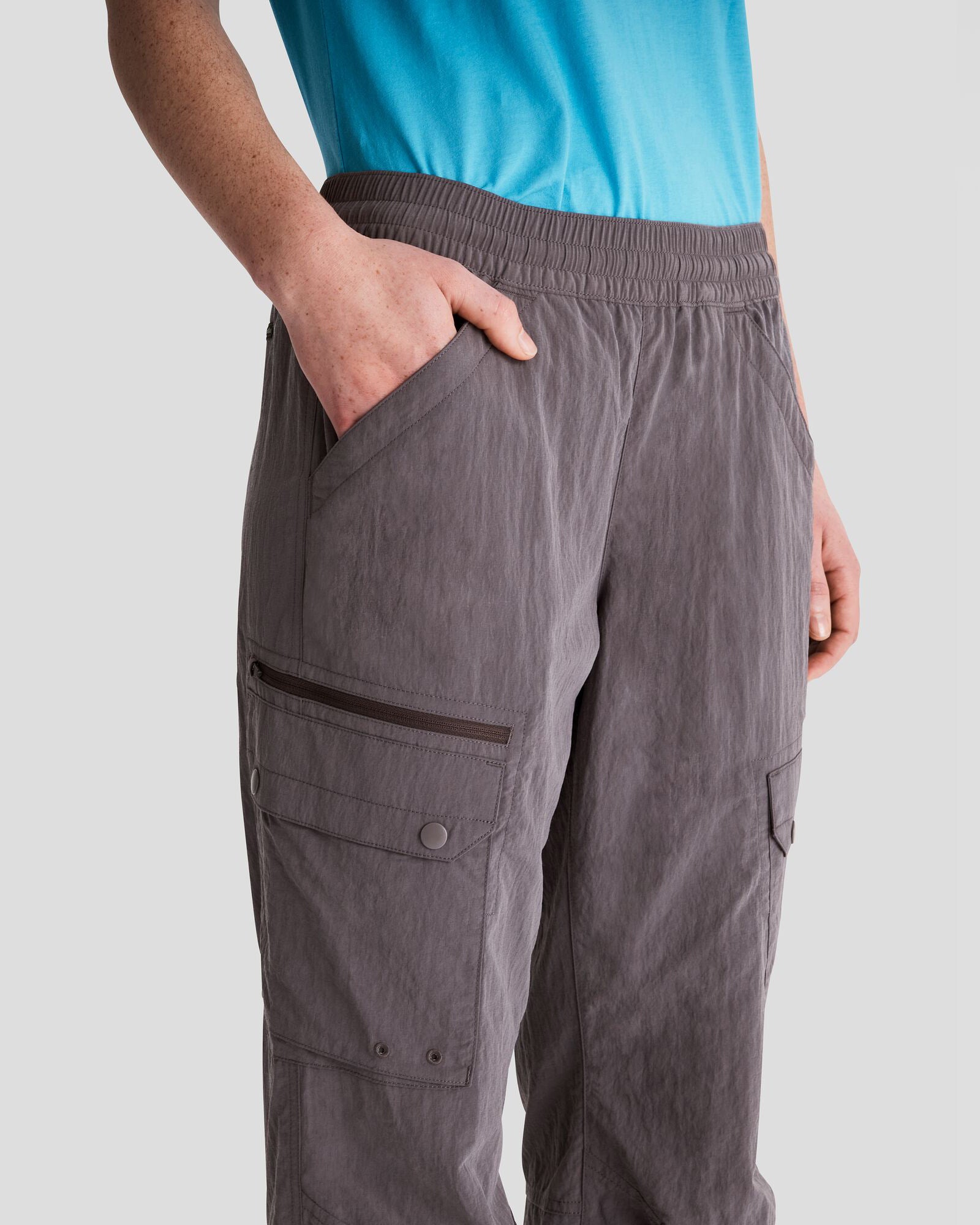 b1000_o52_evry_day_womens_cargo_pants_d_1743632369000
