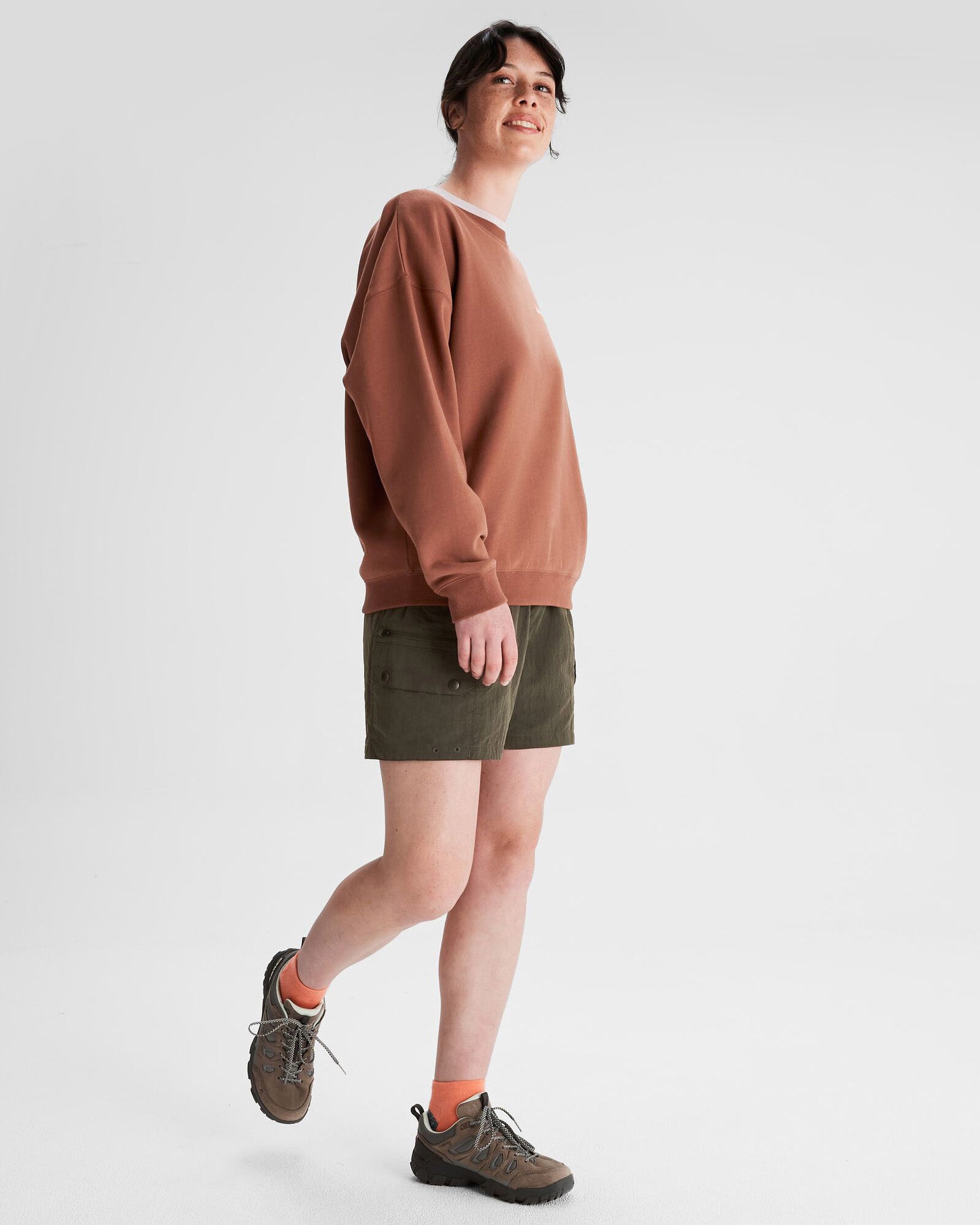 b1053_oi4_logo_womens_slouchy_lt_bb_crew_b_1743632198000