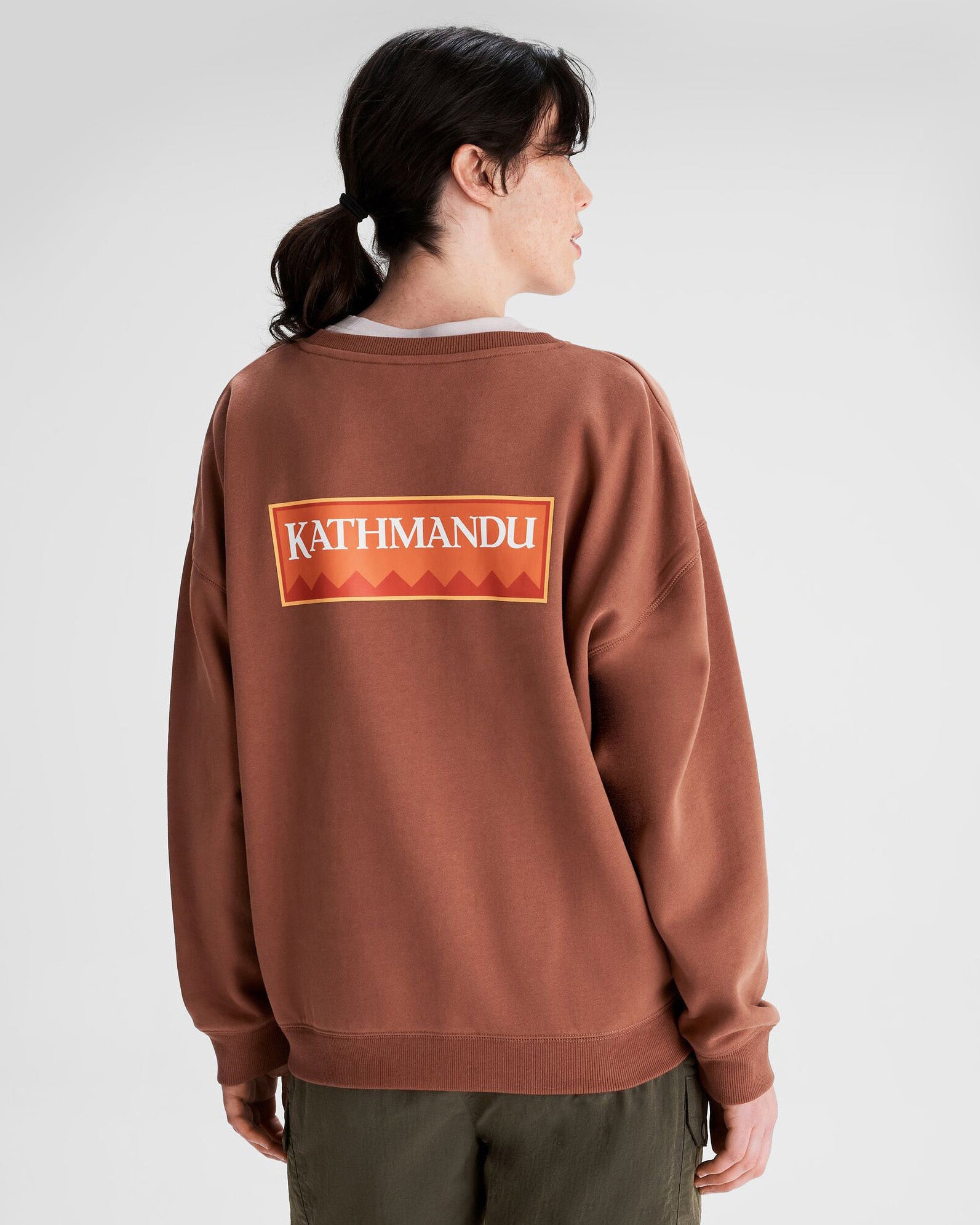 b1053_oi4_logo_womens_slouchy_lt_bb_crew_c_1743632199000