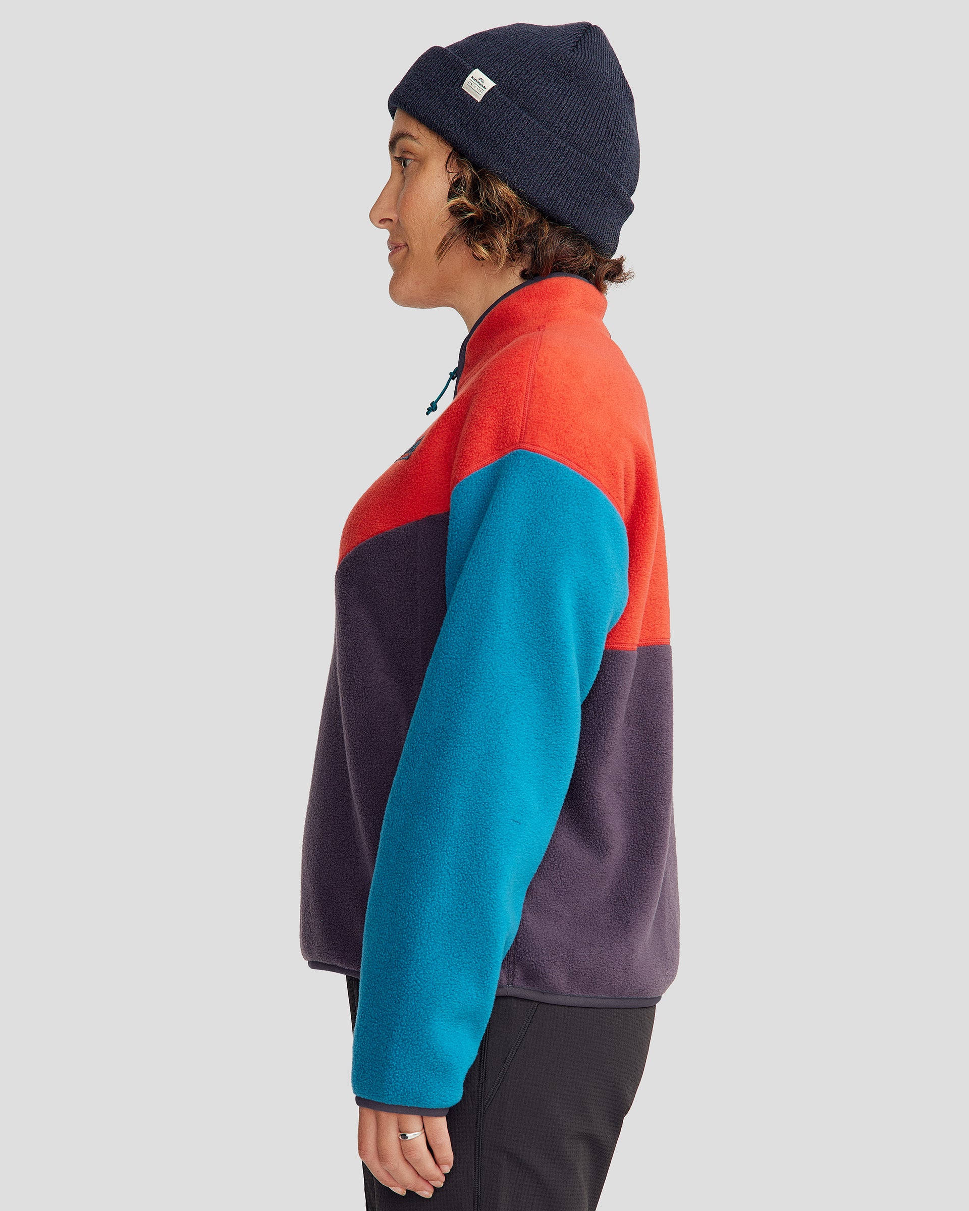 b1368_oqg_womens_trailhead_fleece_heritage_pullover_red_blue__c_1744693777000
