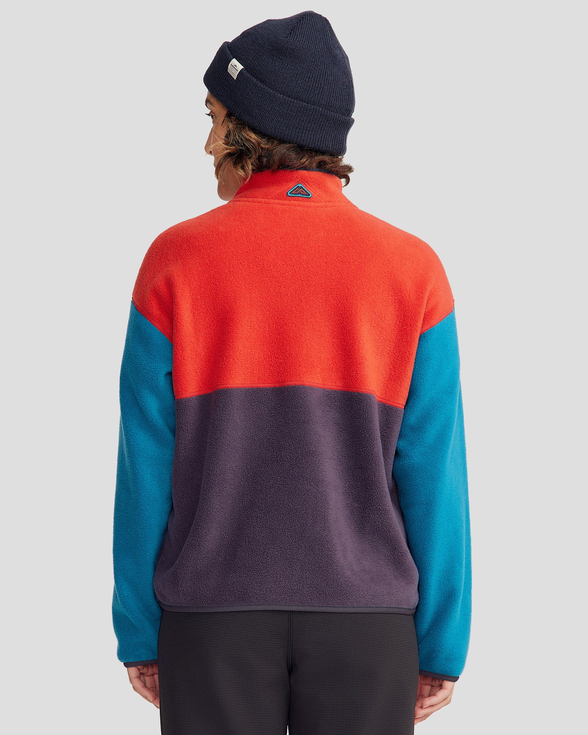 b1368_oqg_womens_trailhead_fleece_heritage_pullover_red_blue__e_1744693866000