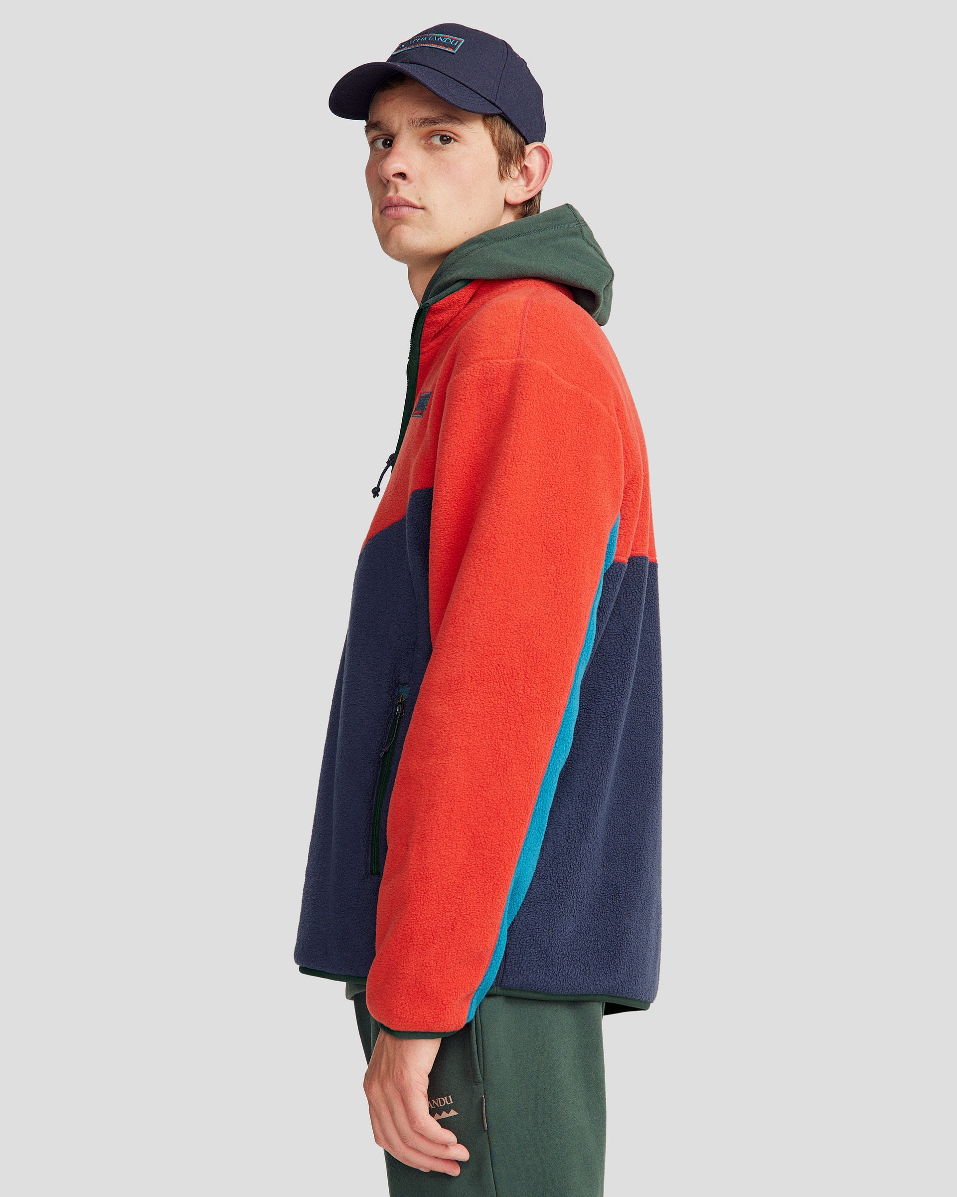 b1369_oqe_mens_trailhead_fleece_heritage_pullover_red_blue_multi_m_c_1745458755000