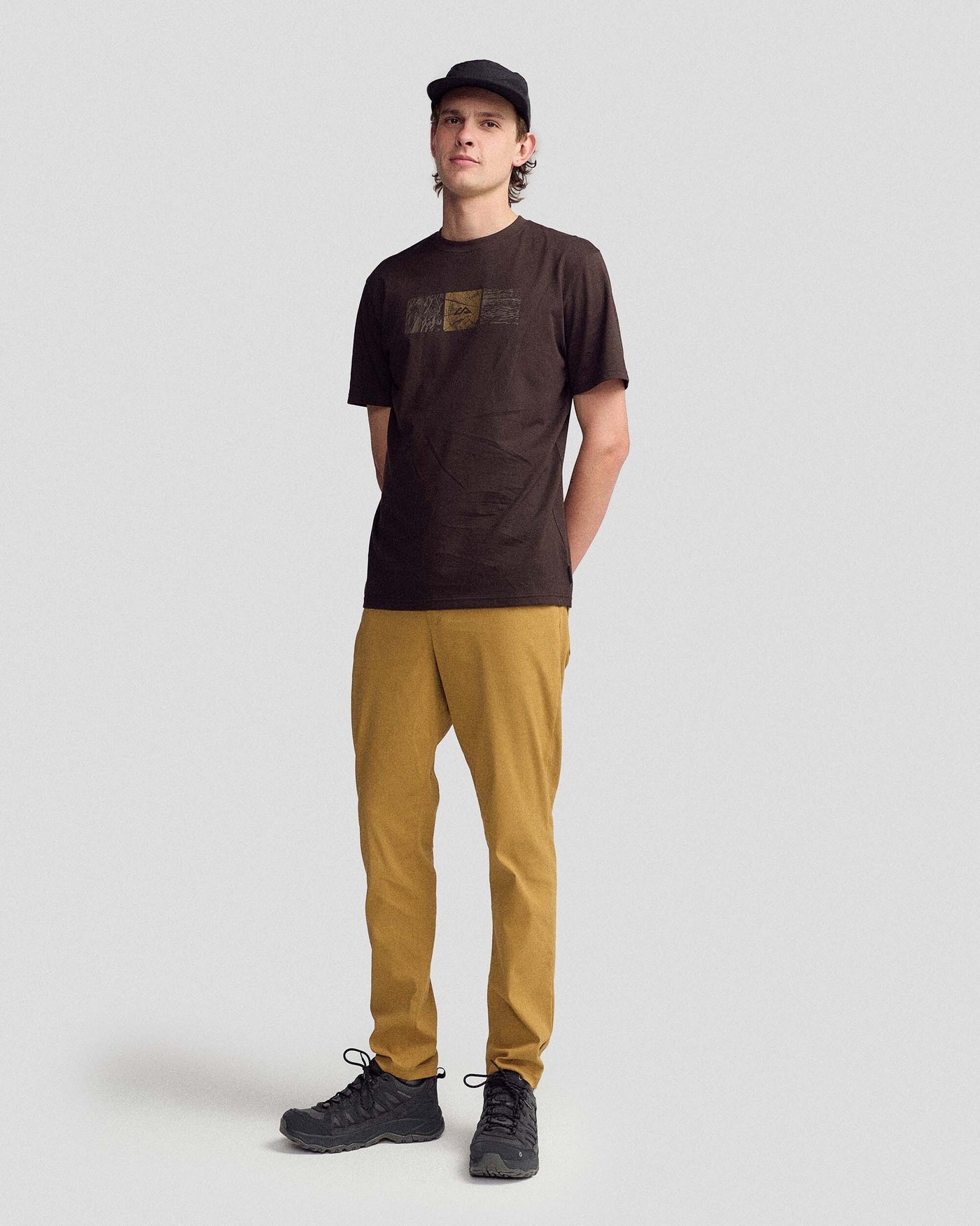 T-Shirt aus Bio-Baumwolle Mountain Photo für Herren – Cold Brew